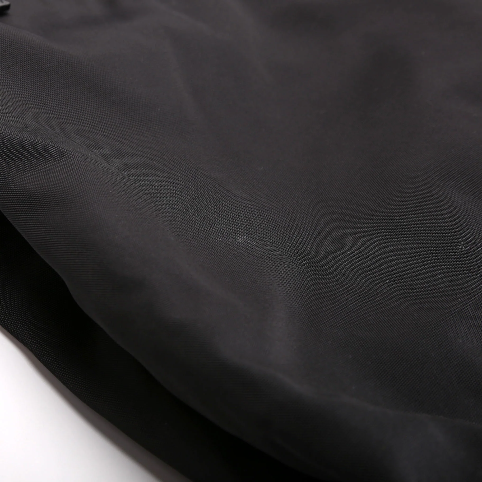 001.2691 Nylon Collapsible Travel Bag Black - Image 4