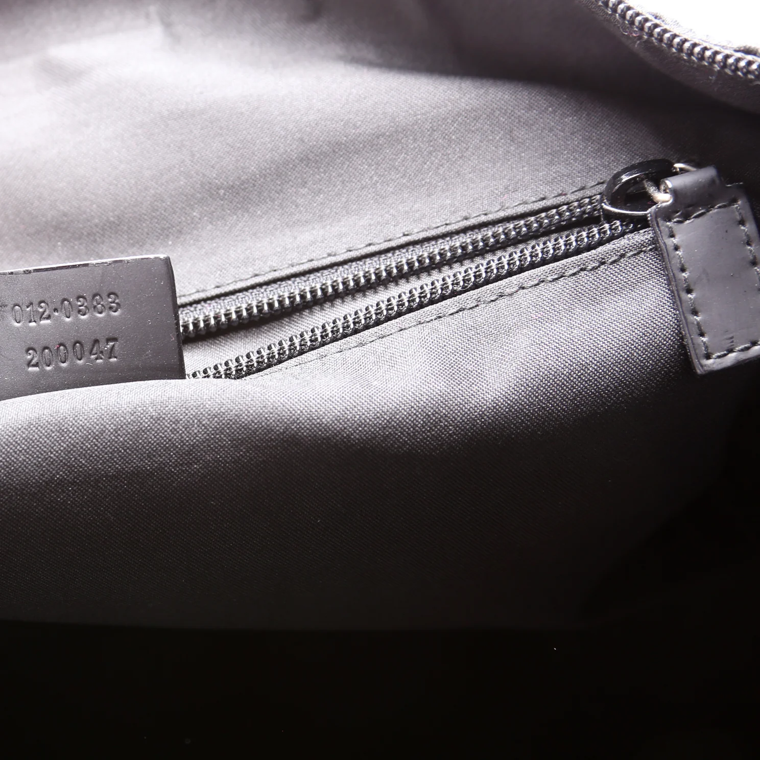 012.0383 GG Nylon Duffle - Image 9