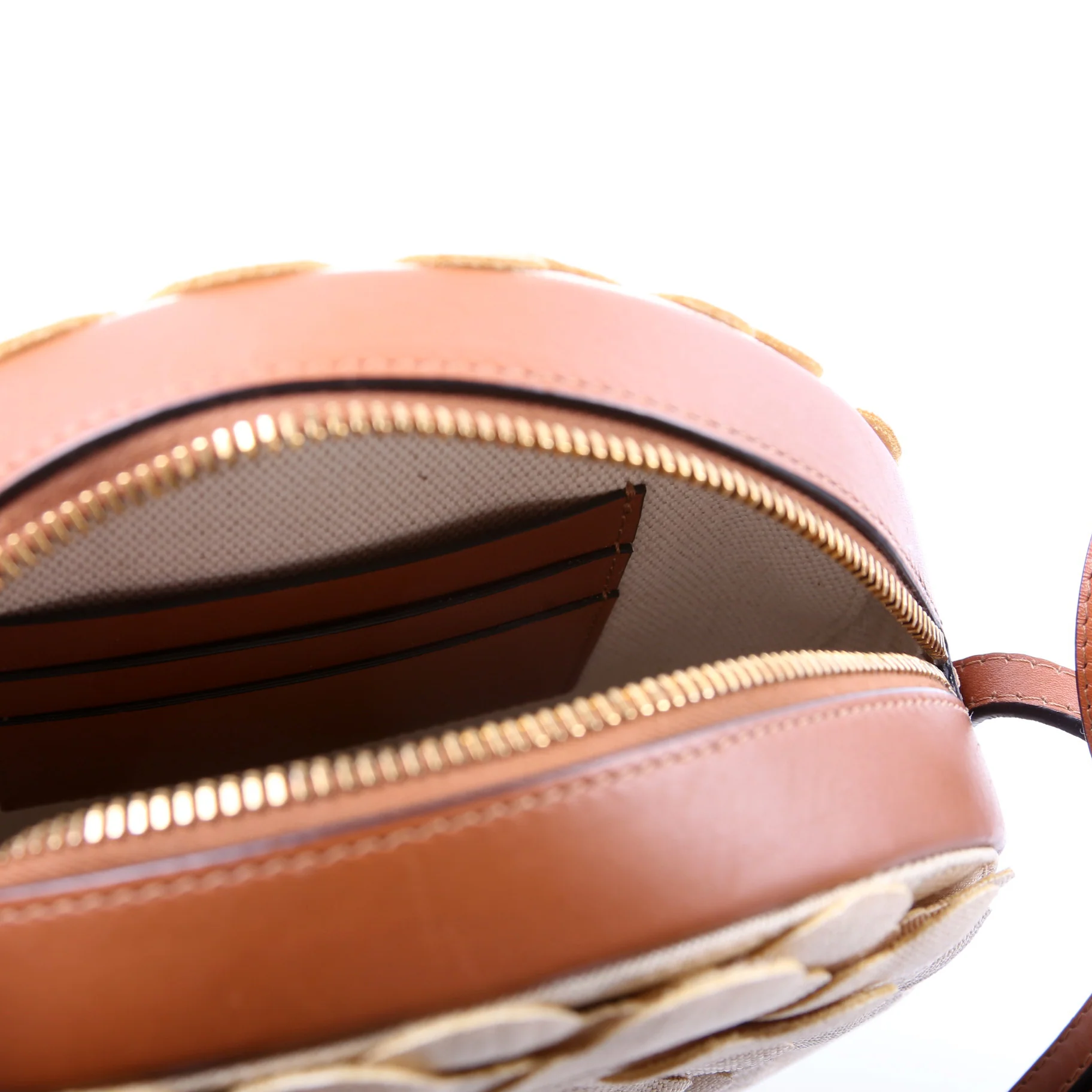 03 Rose Edition Atelier Round Crossbody - Image 9