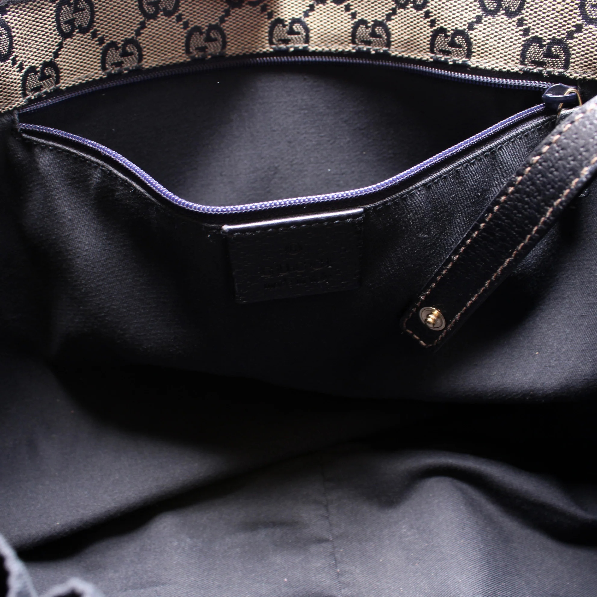 130736 Abbey Leather Tote Medium - Image 9