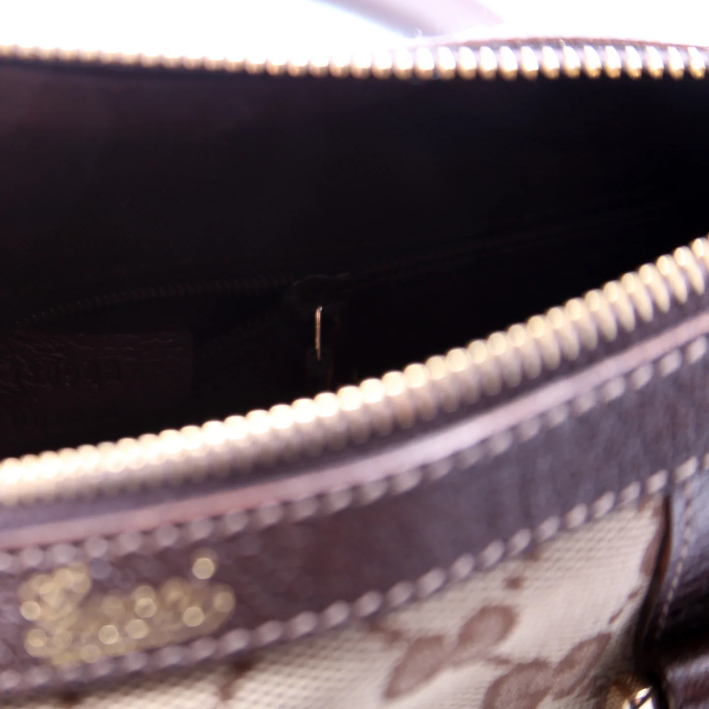 130942 GG Canvas Small Abbey Boston Bag Brown - Image 10