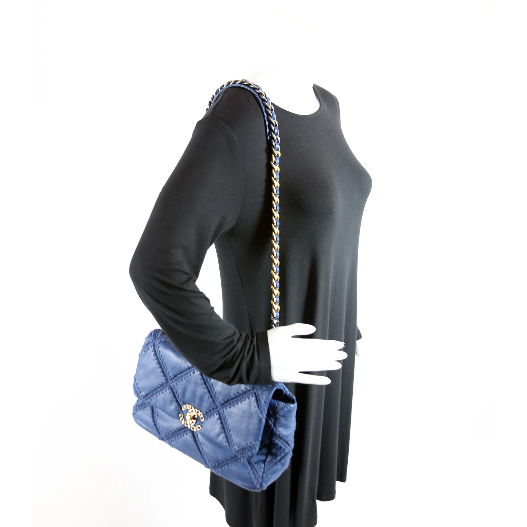 19 Large Flap Crocheted Calfskin 30M - Image 10