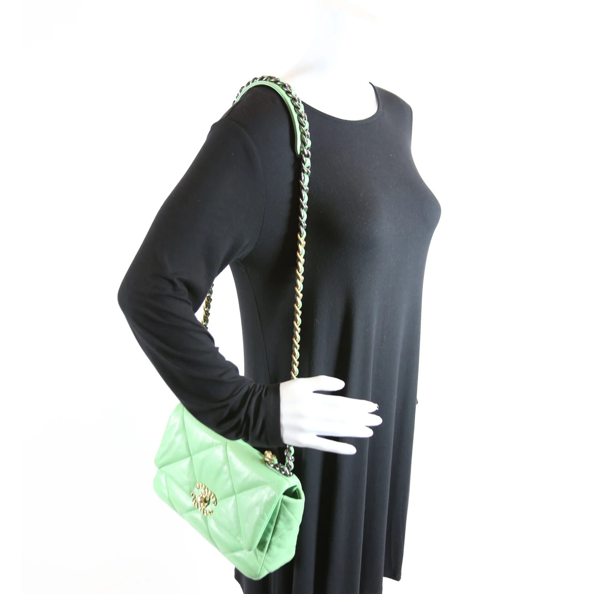 19 Medium Flap Quilted Goatskin 30M Green - Image 10