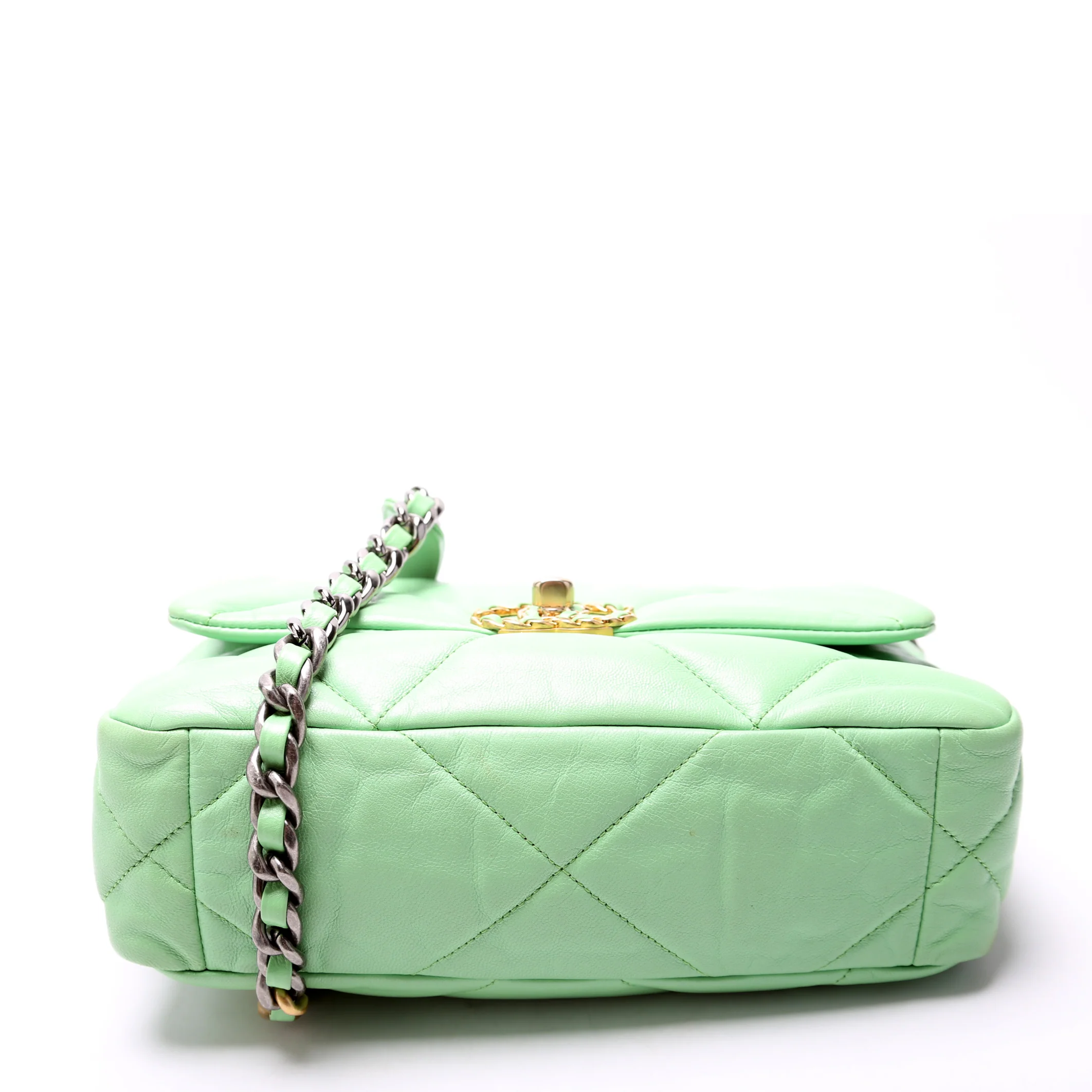 19 Medium Flap Quilted Goatskin 30M Green - Image 4