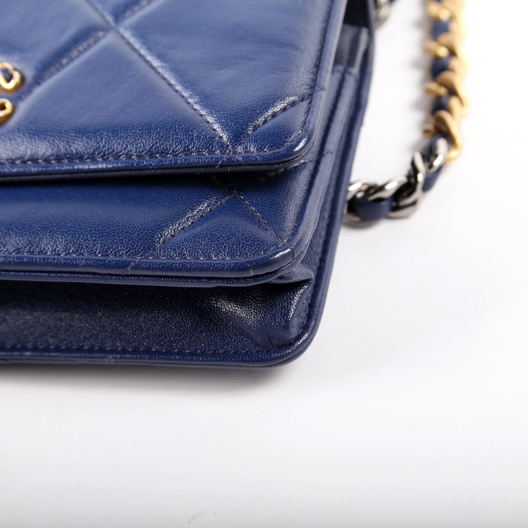 19 WOC Quilted Lambskin 29M - Image 5