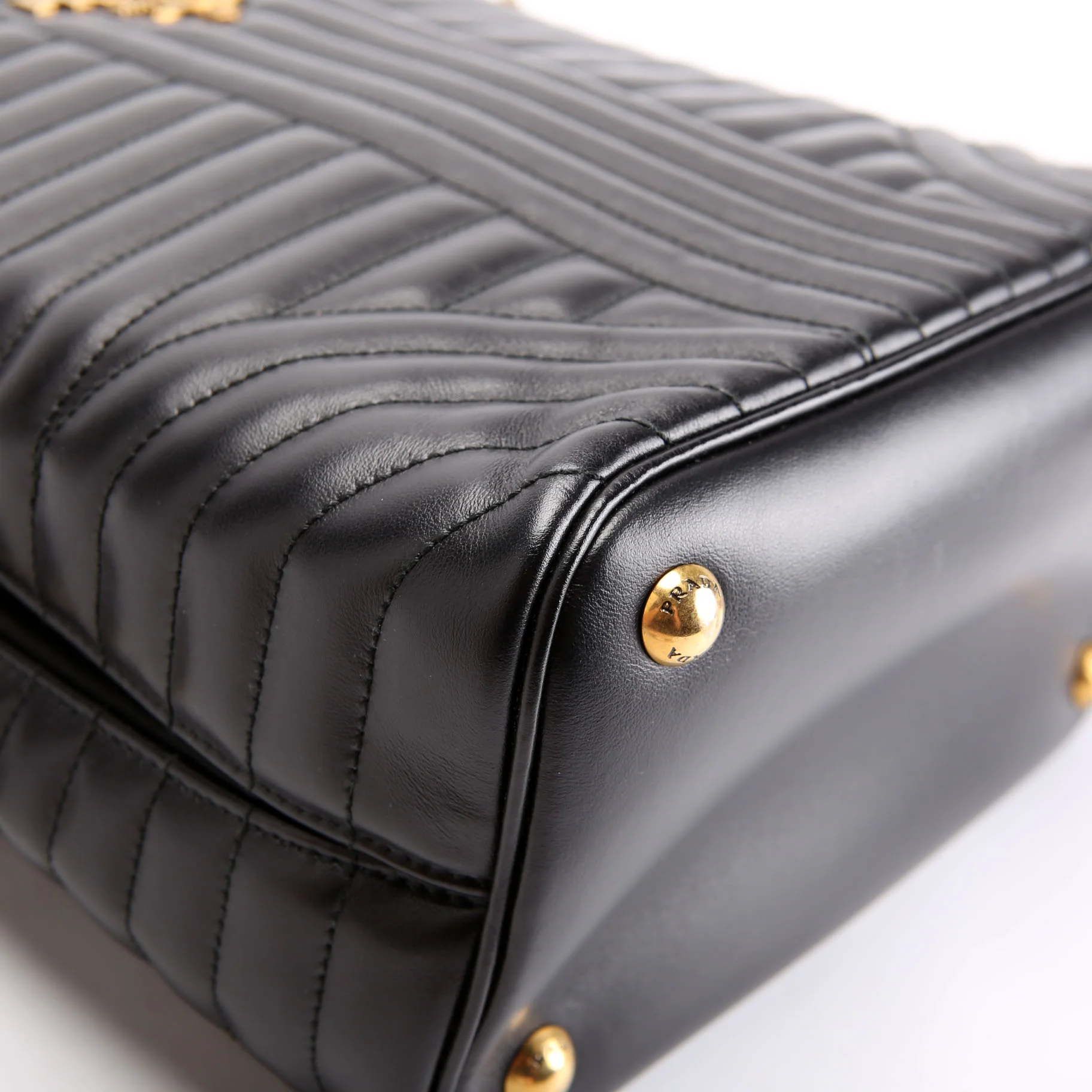 1BA212 Diagramme Leather Medium Panier Bag Black - Image 5