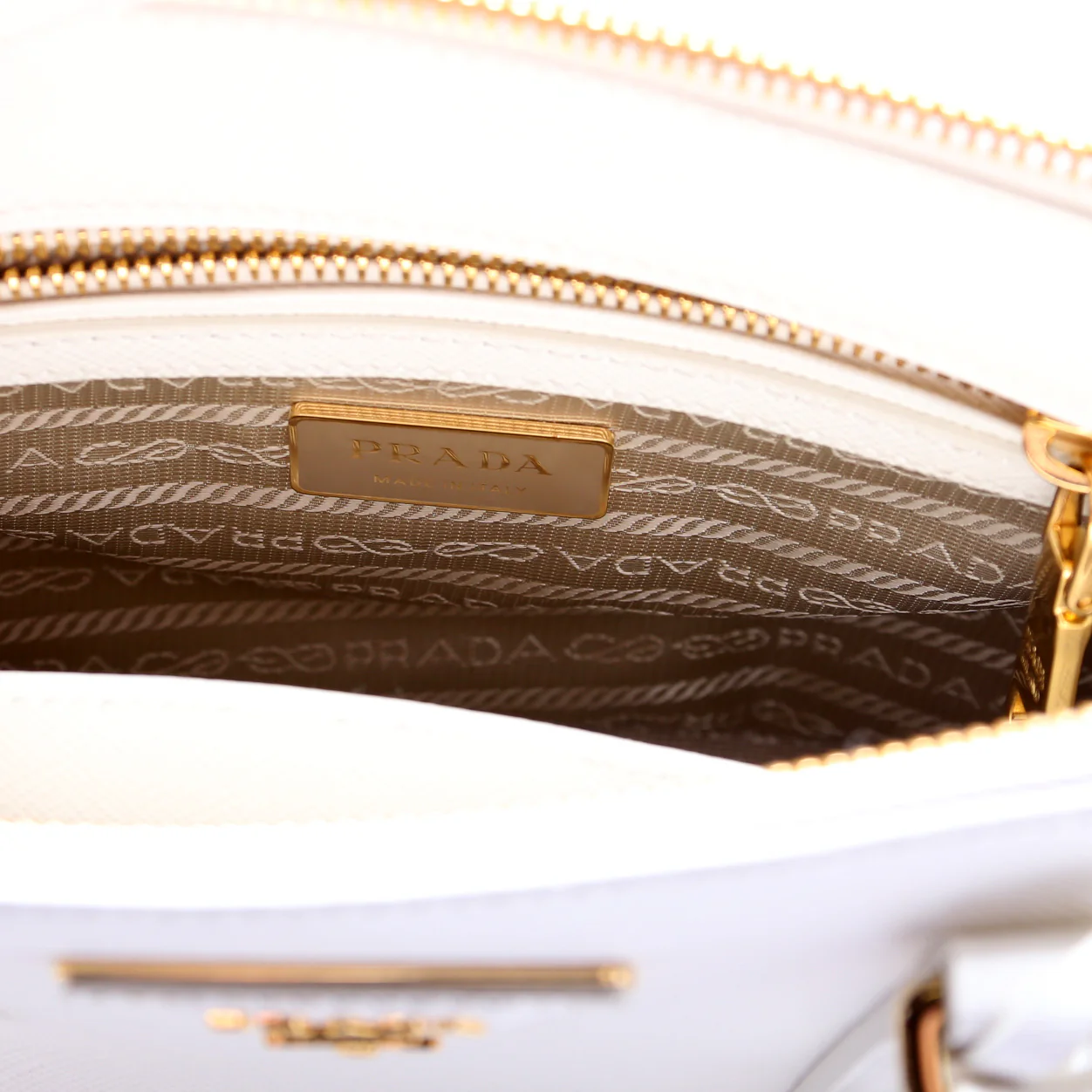 1BA896 Saffiano Lux Small Galleria White - Image 7