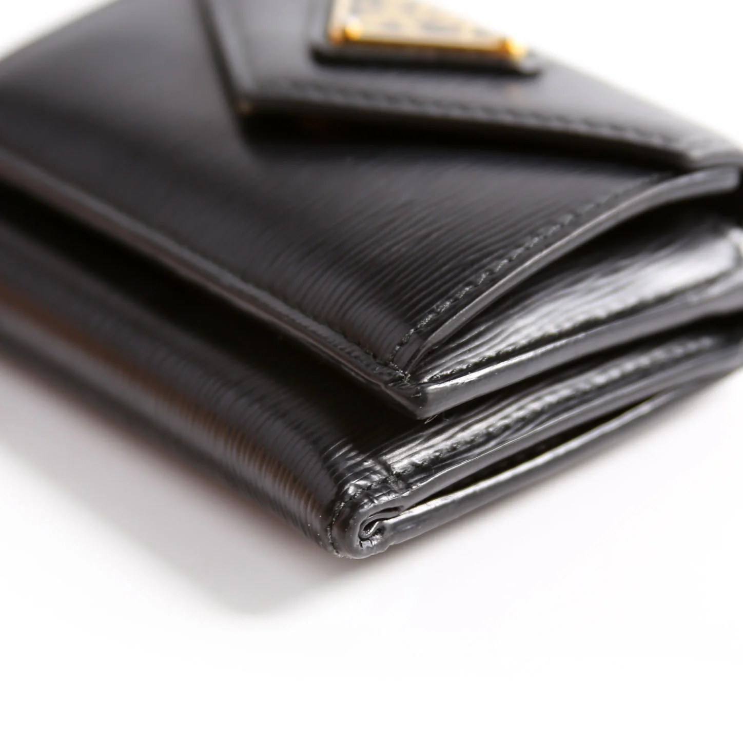 1MH021 Vitello Move Tri-Fold Wallet Black - Image 7