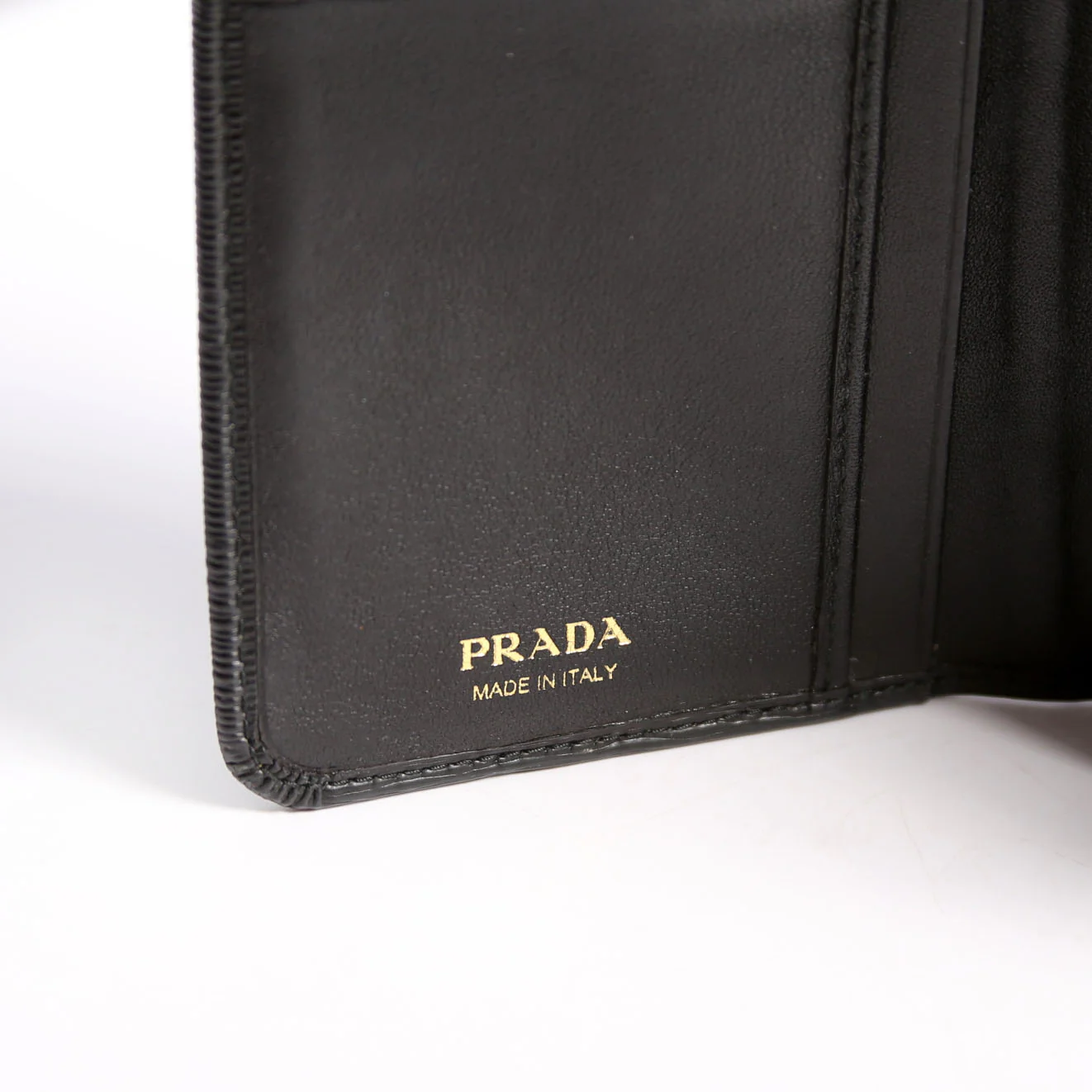 1ML225 Epi Small Wallet Black - Image 12