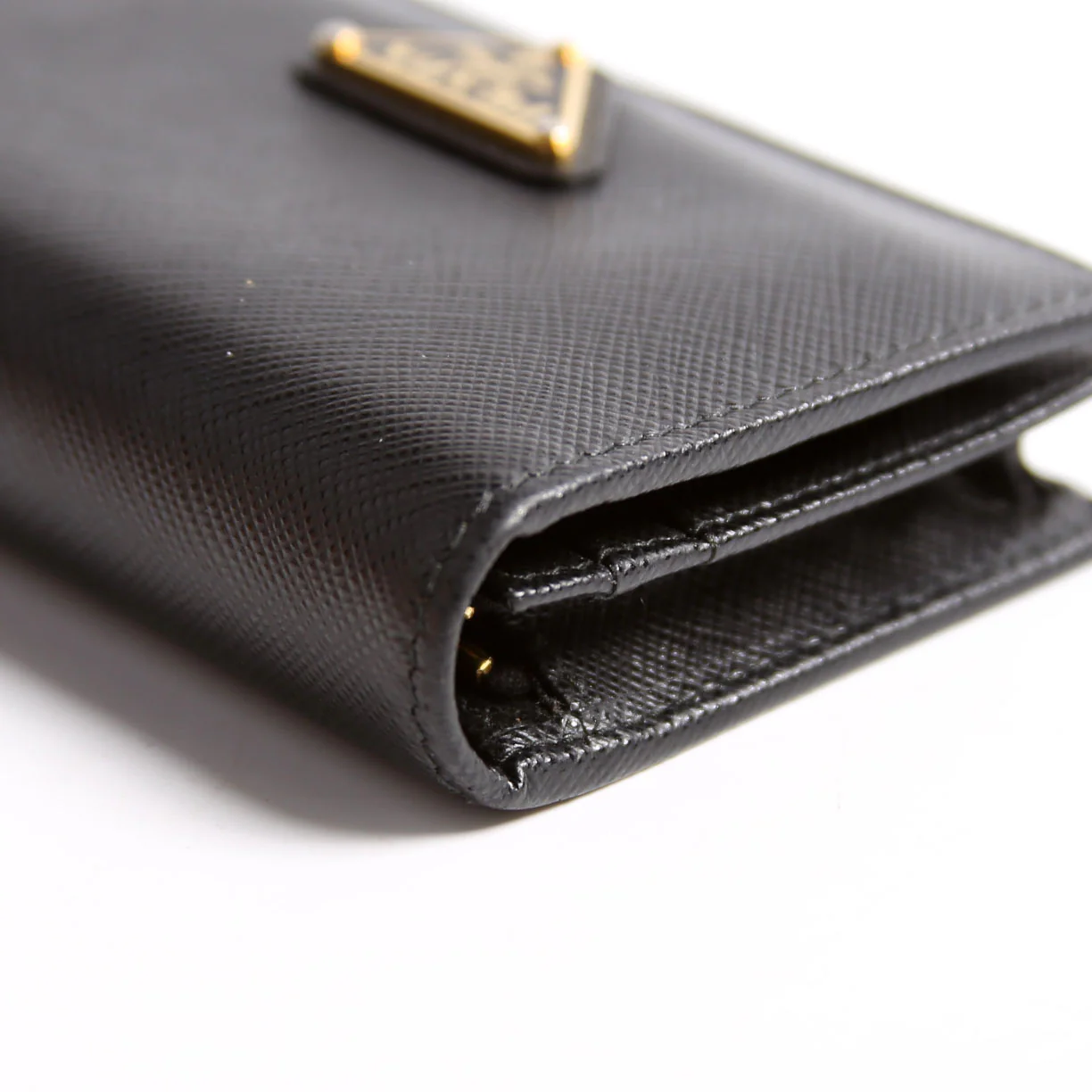 1MV021 Saffiano Triangle Logo Card Case Black - Image 9