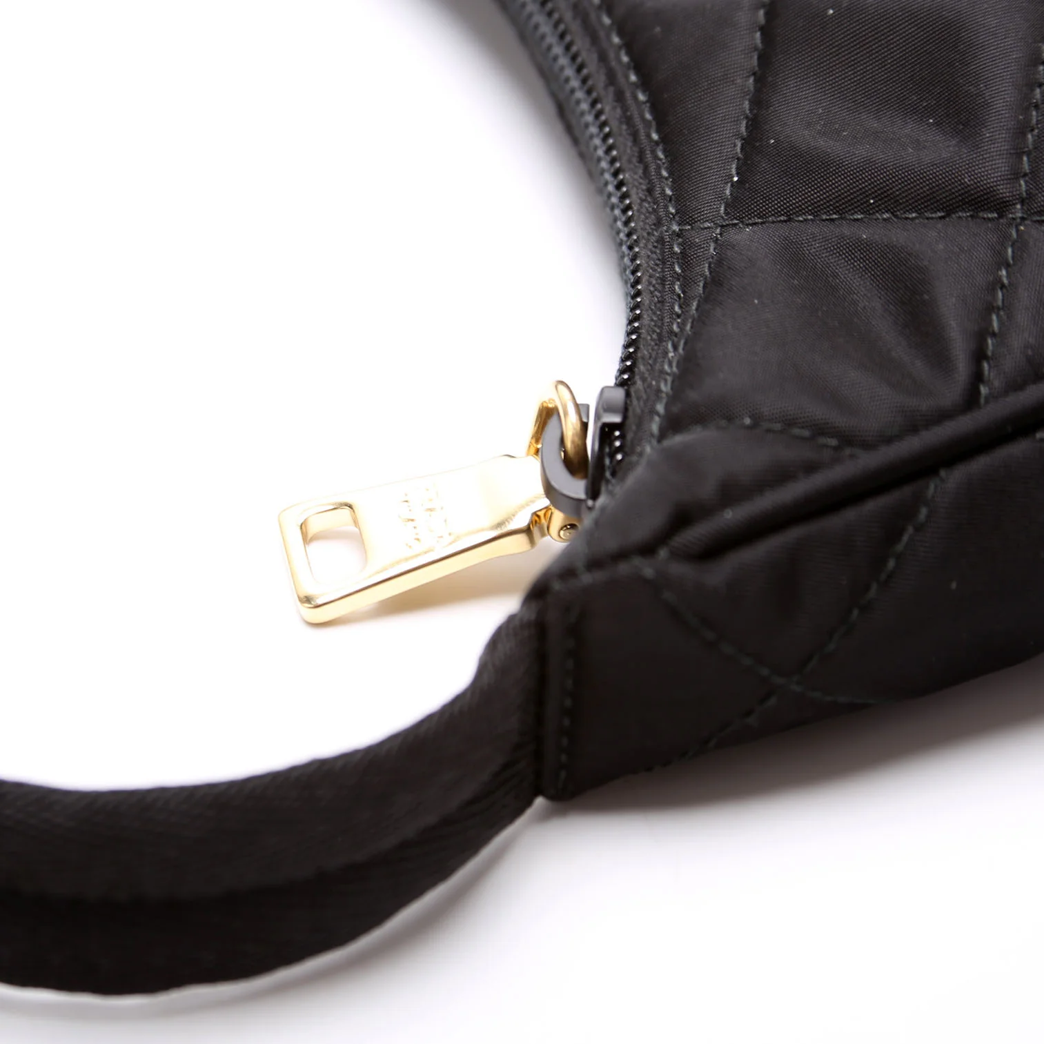 1NE051 Quilted Nylon Shoulder Bag Black - Image 6