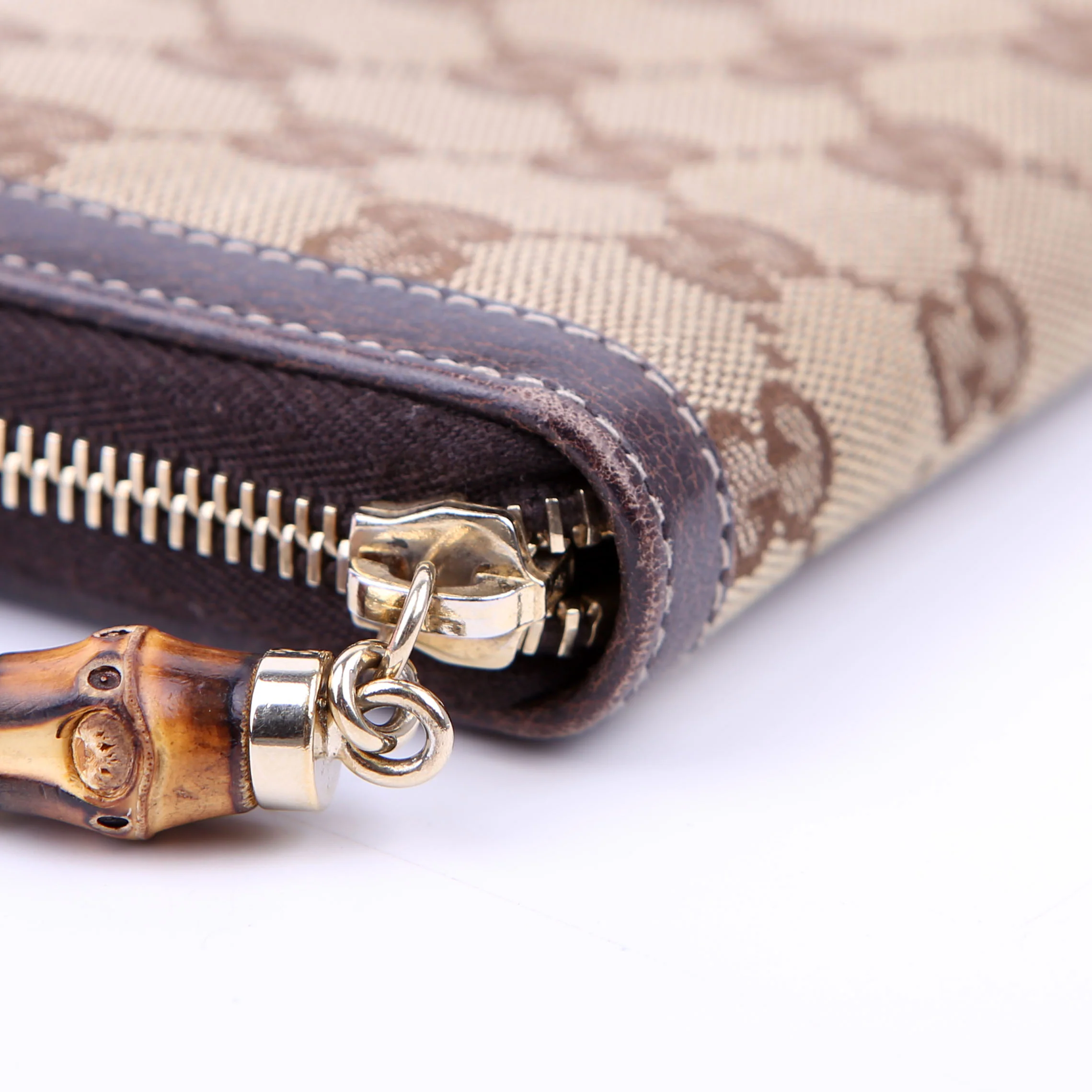 224253 GG Bamboo Zip Wallet - Image 5