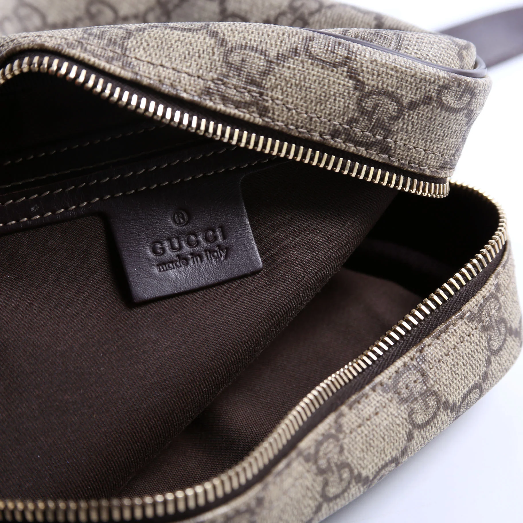 233268 GG Supreme Shoulder Bag - Image 7