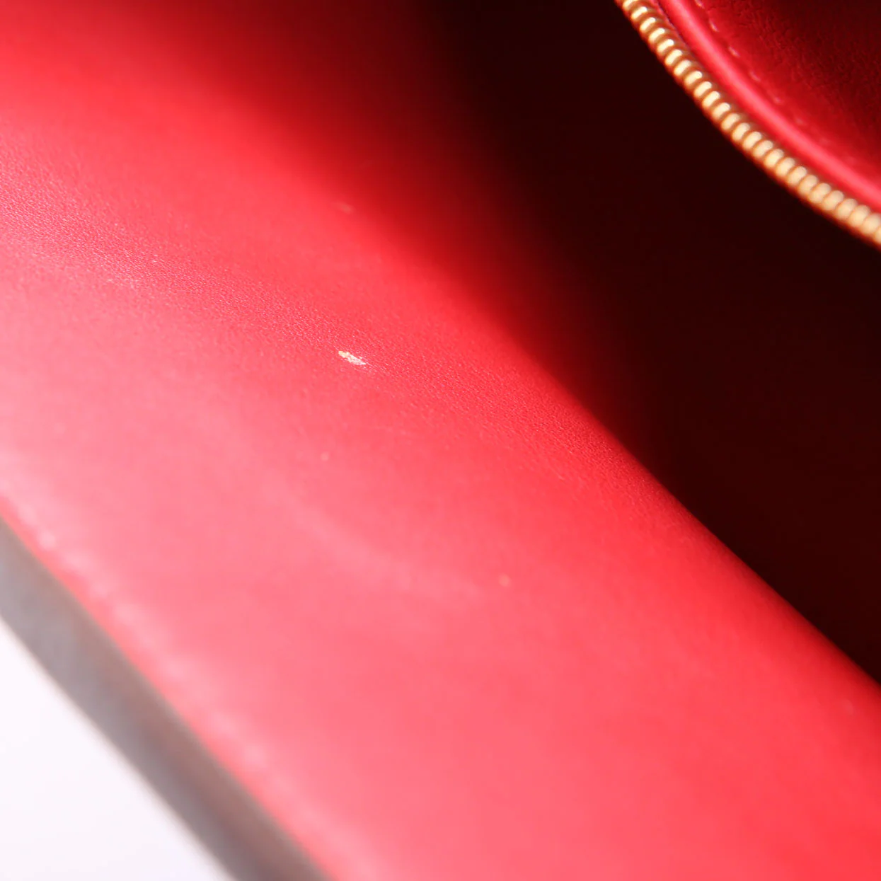24/24 29 Togo Swift Red - Image 11