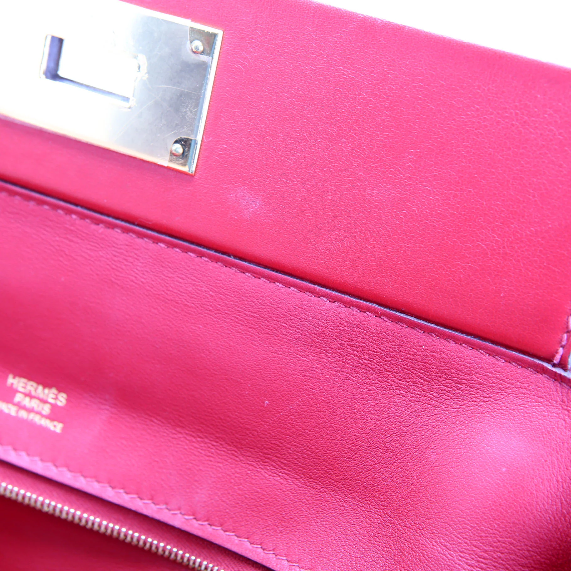 24/24 29 Togo Swift Red - Image 12