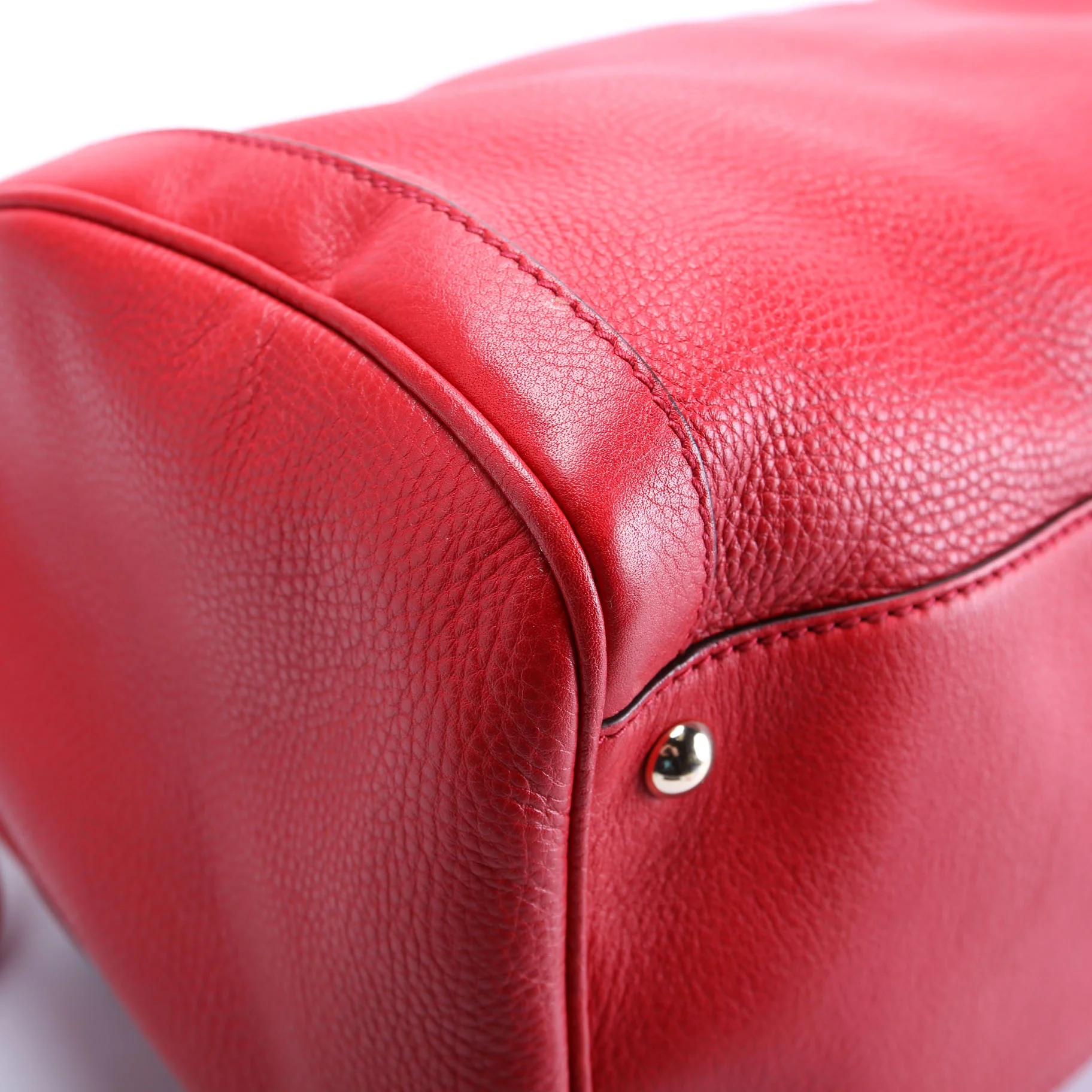 282302 Soho Leather Boston Bag Red - Image 5