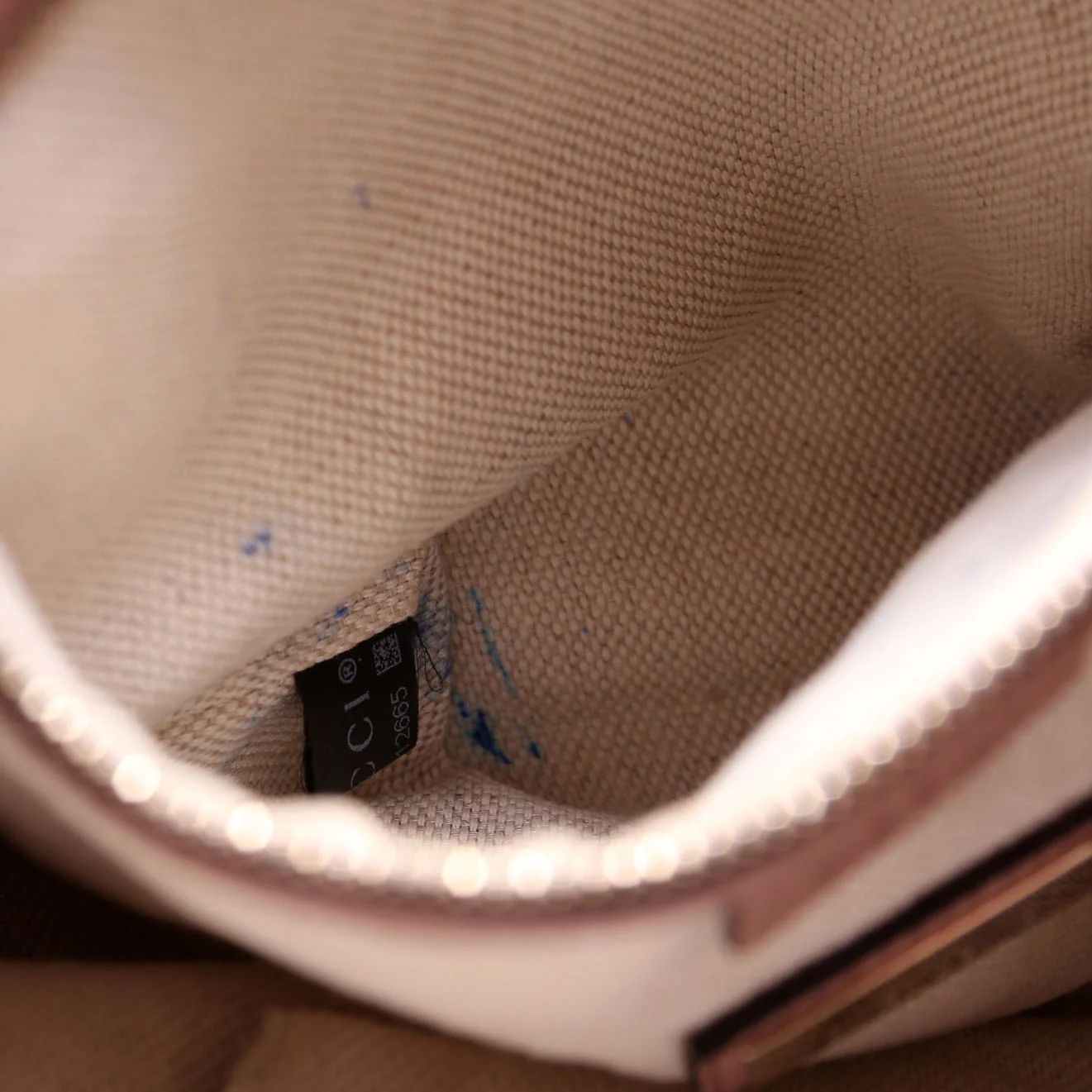 282309 Soho Leather Hobo Medium - Image 14