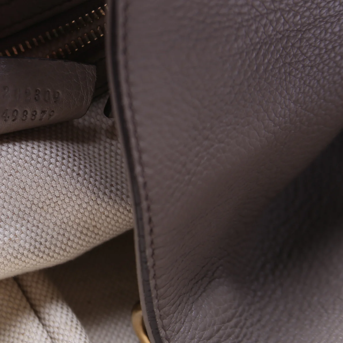 282309 Soho Leather Hobo Medium - Image 12