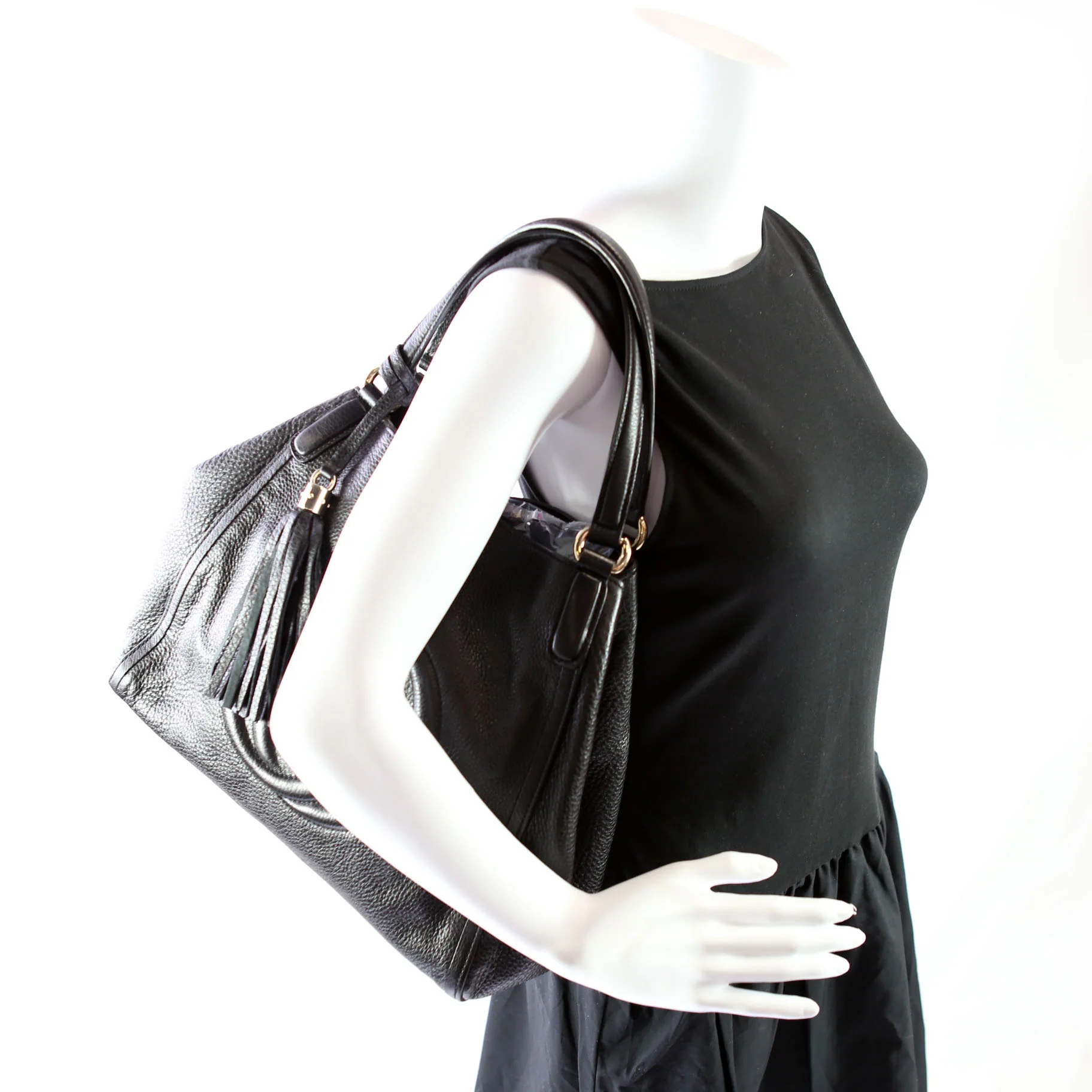 282309 Soho Leather Hobo Medium Black - Image 12