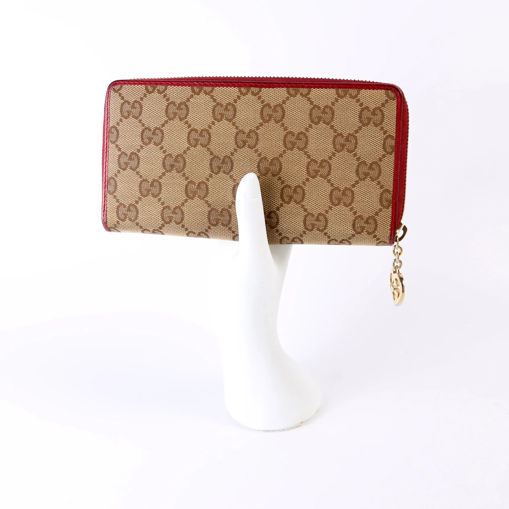 282477 GG Canvas Interlocking G Heart Zip Wallet - Image 12