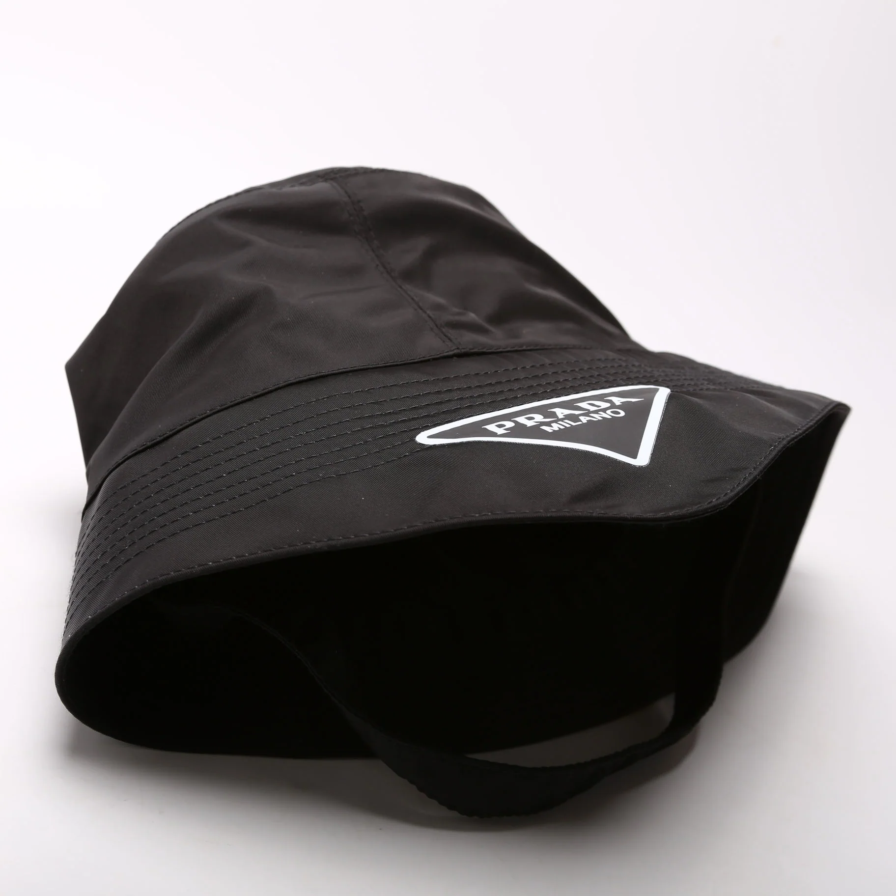 2HC282 Re-Nylon Bucket Hat Black - Image 2