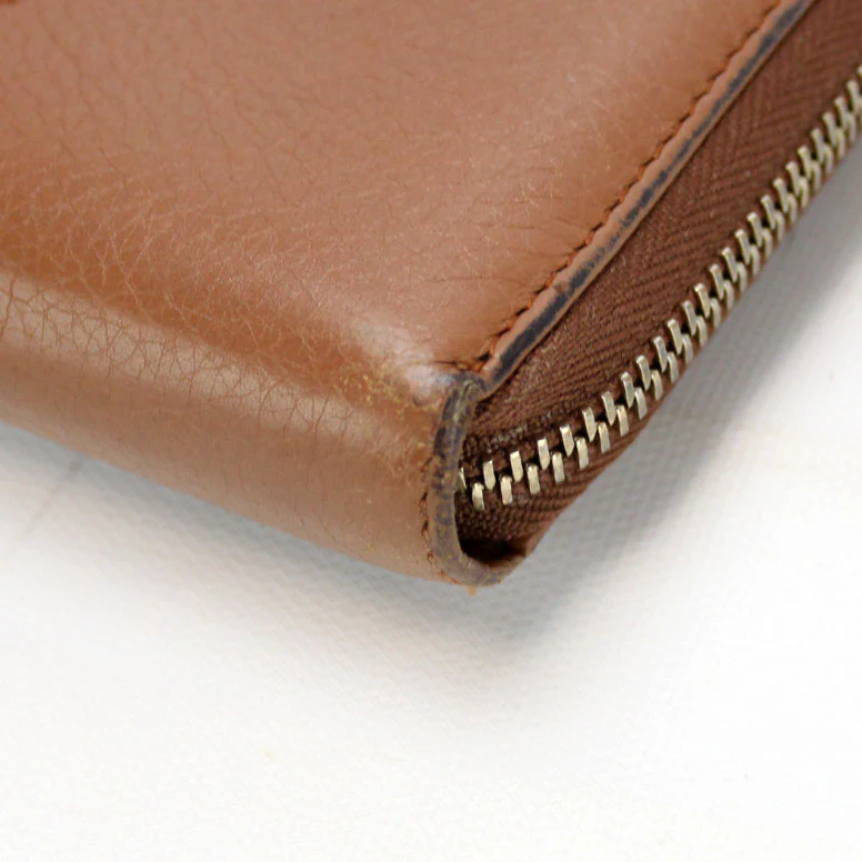 308004 Soho Zippy Wallet - Image 6