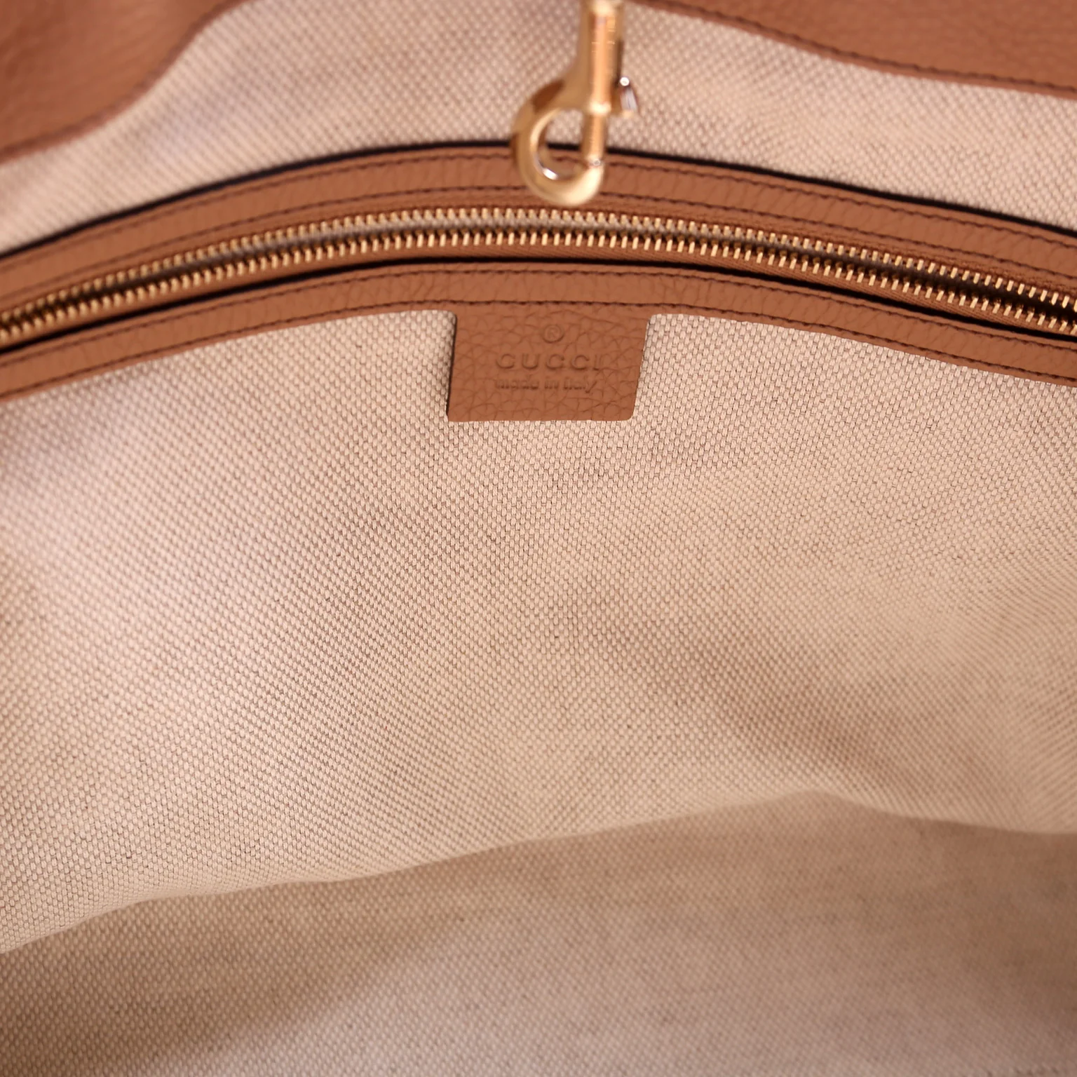 308982 Soho Leather Shoulder Medium - Image 7
