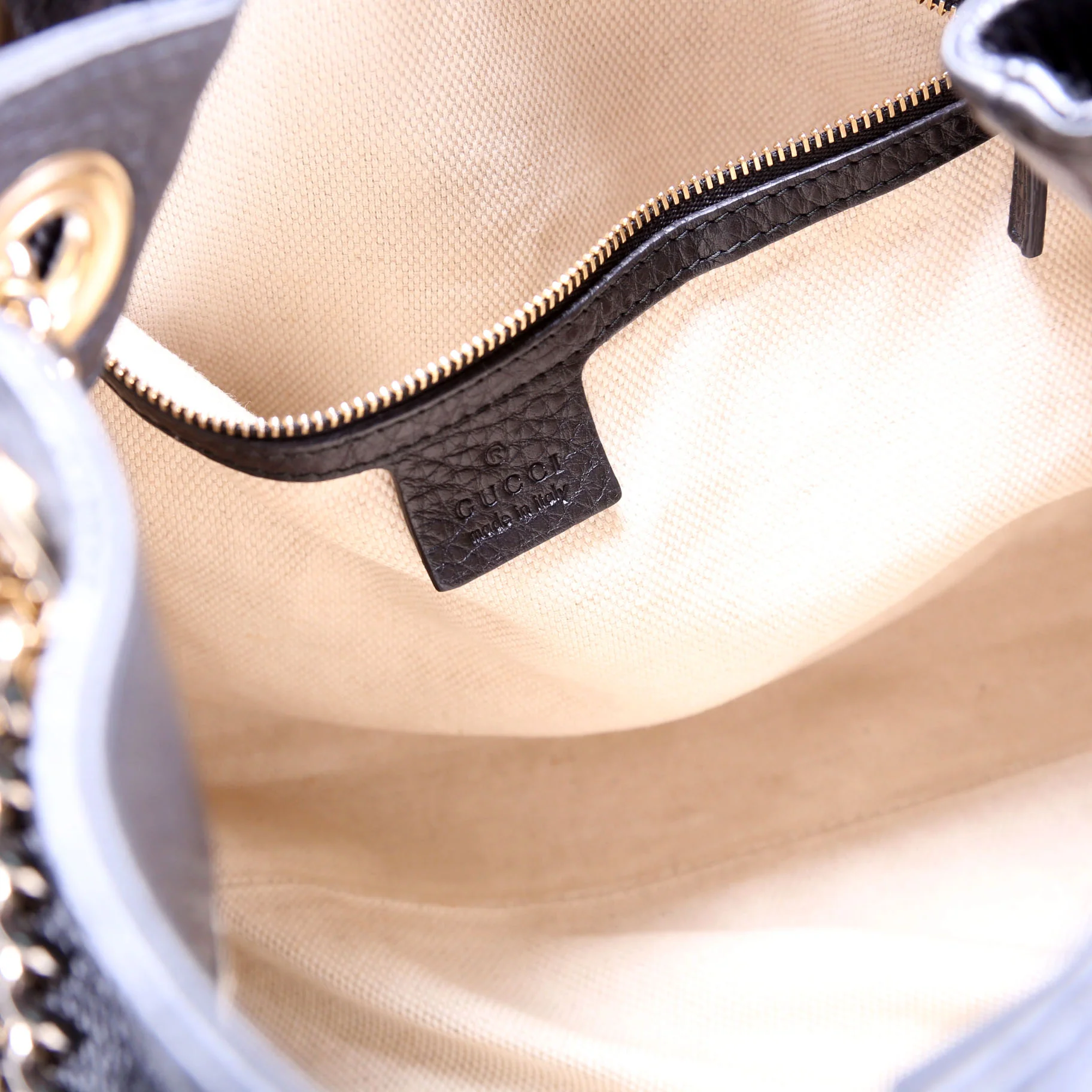 308982 Soho Leather Shoulder Medium Black - Image 12