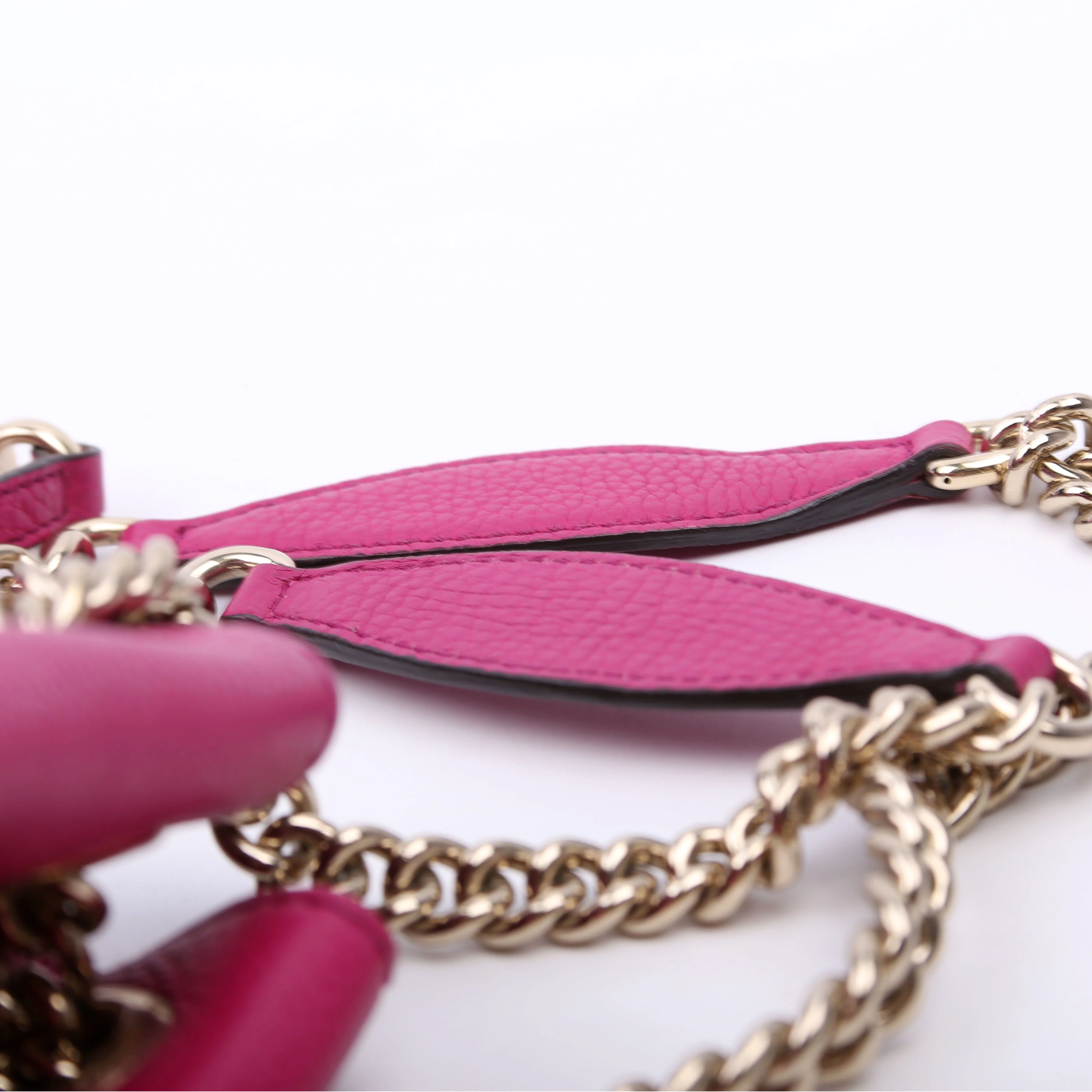 308982 Soho Leather Shoulder Medium Magenta - Image 7