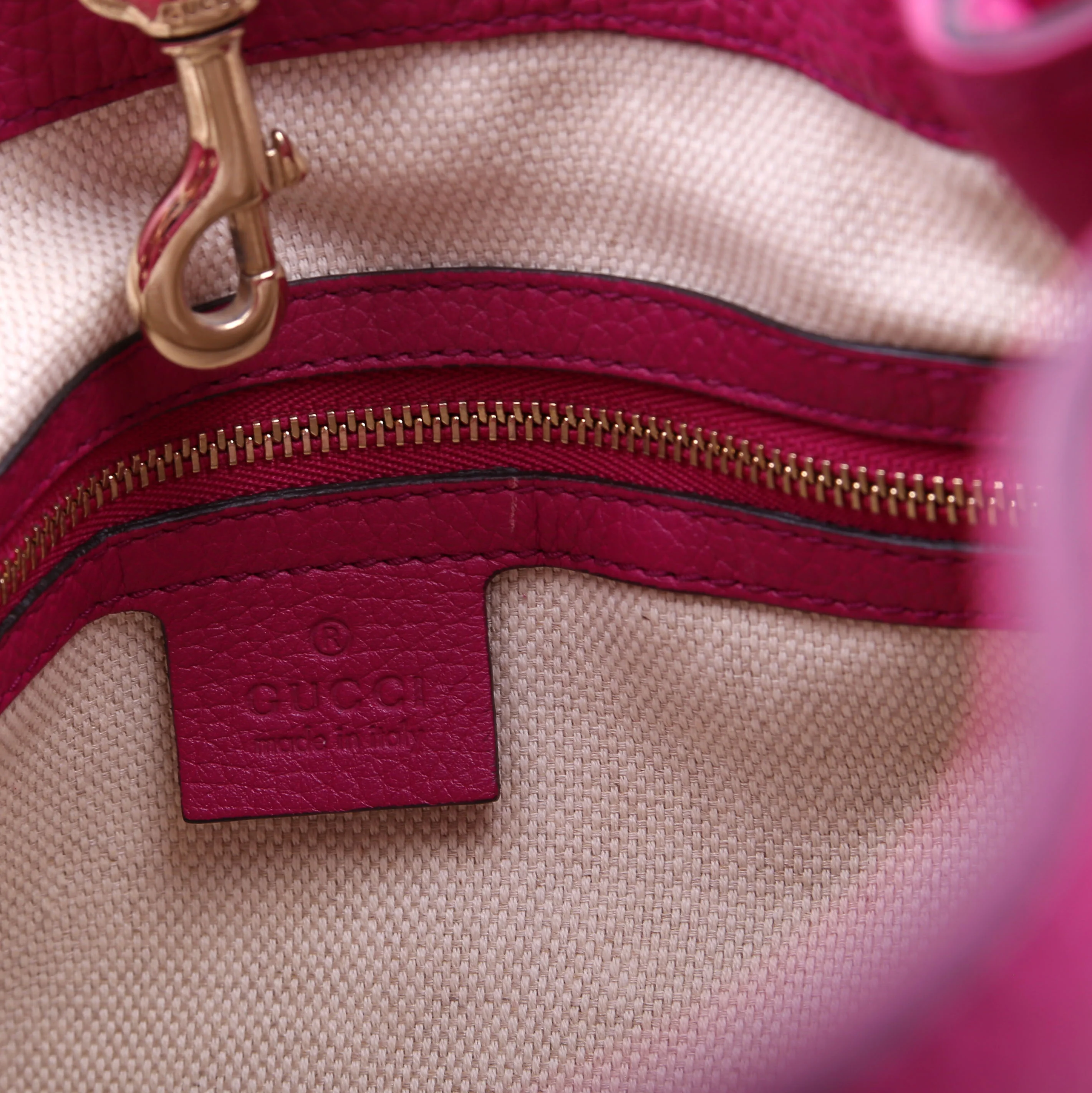 308982 Soho Leather Shoulder Medium Magenta - Image 8