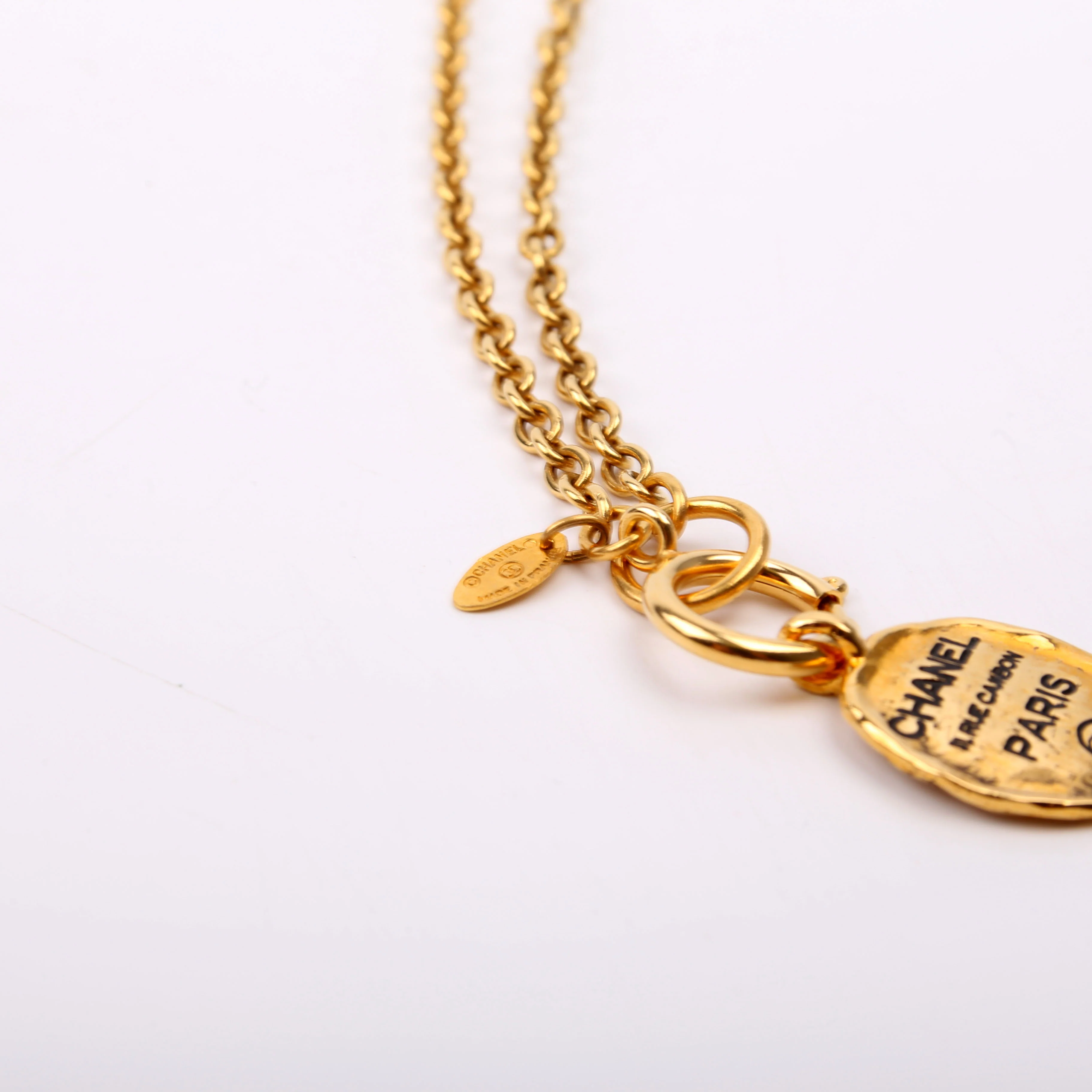 31 Rue Cambon Choker Necklace Gold - Image 4