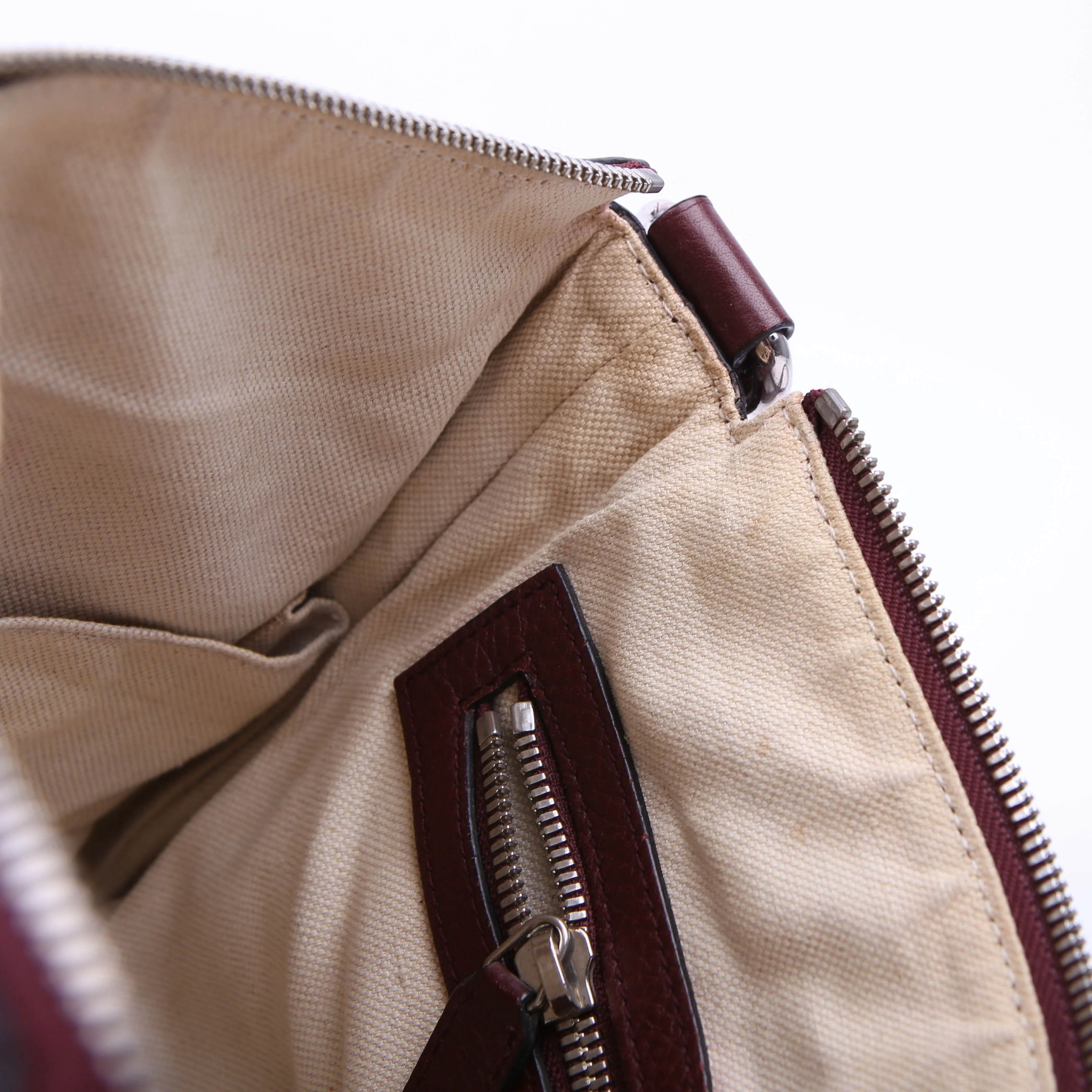 322059 Soho Medium Messenger Burgundy - Image 18