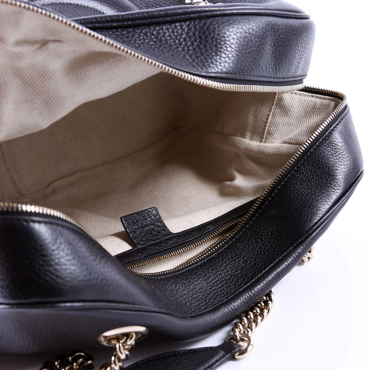 353126 Soho Chain Tote - Image 10