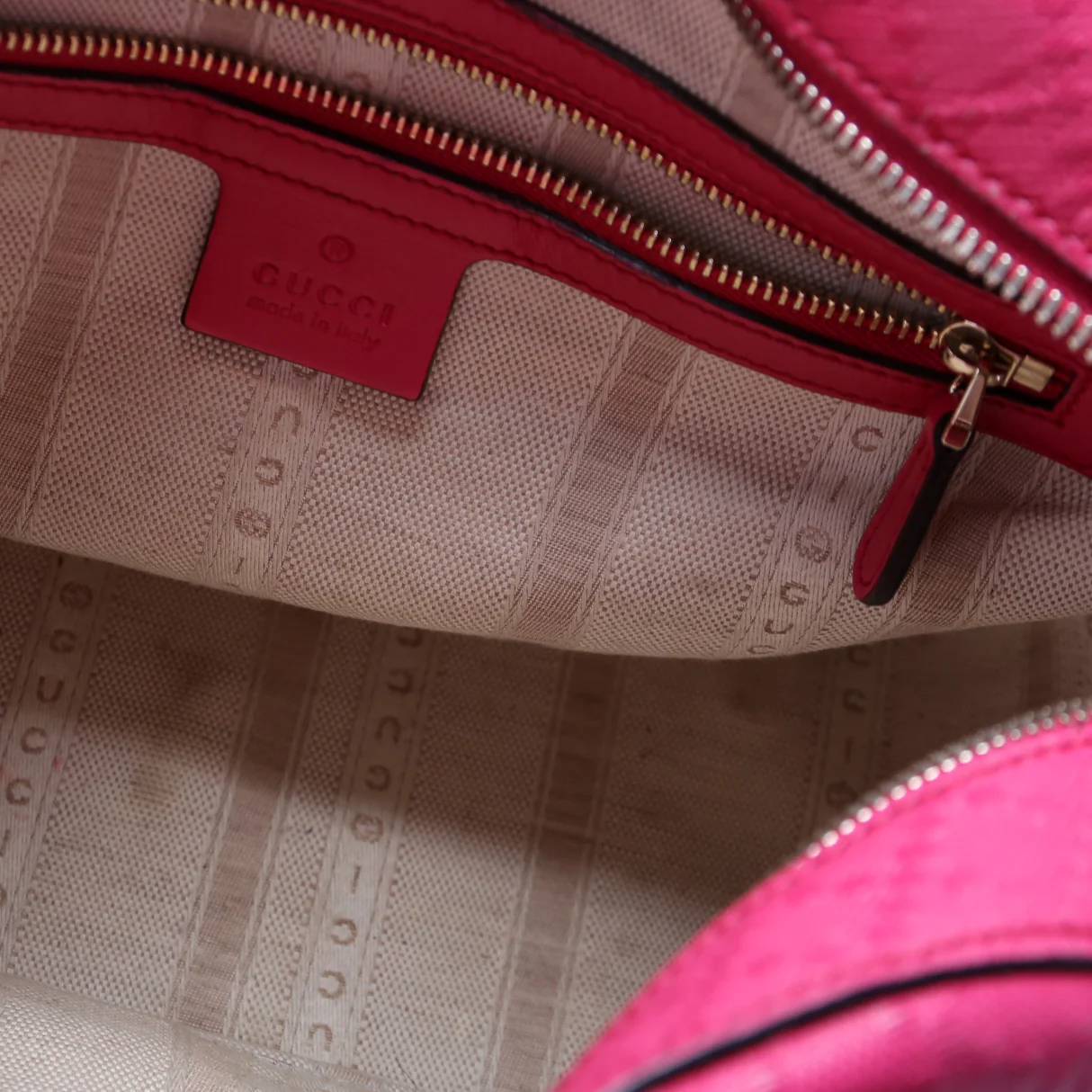 354224 Diamante Satchel - Image 10