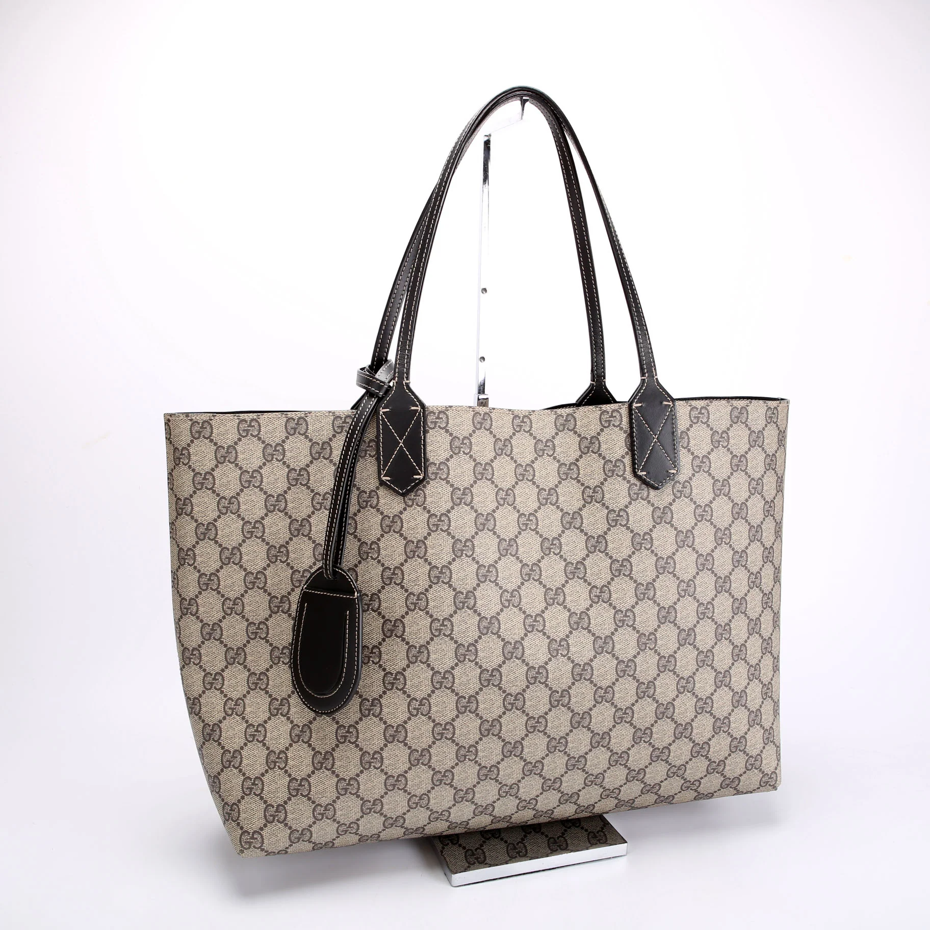 368563 GG Supreme Medium Reversible Tote - Image 2