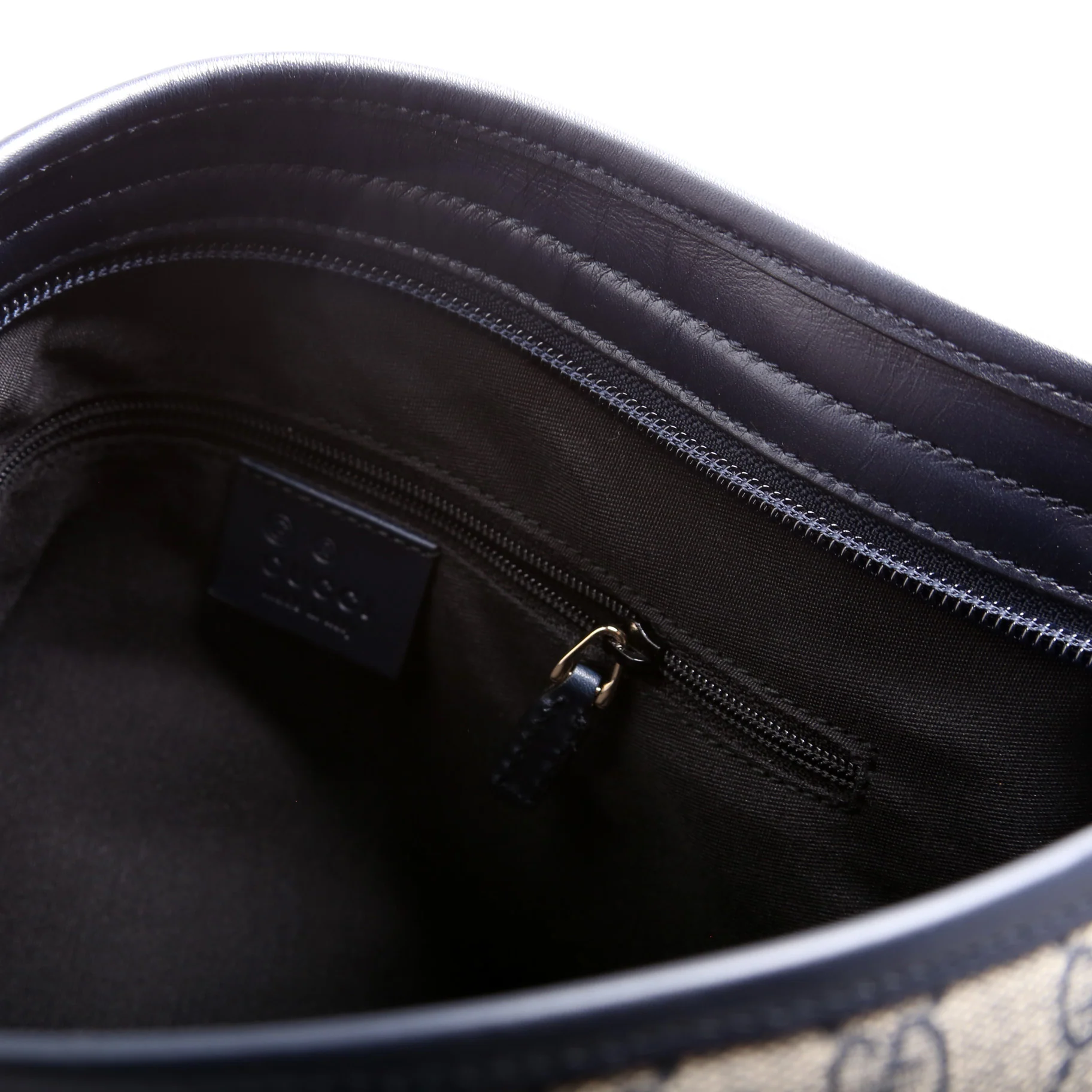 388924 GG Supreme Crossbody - Image 9