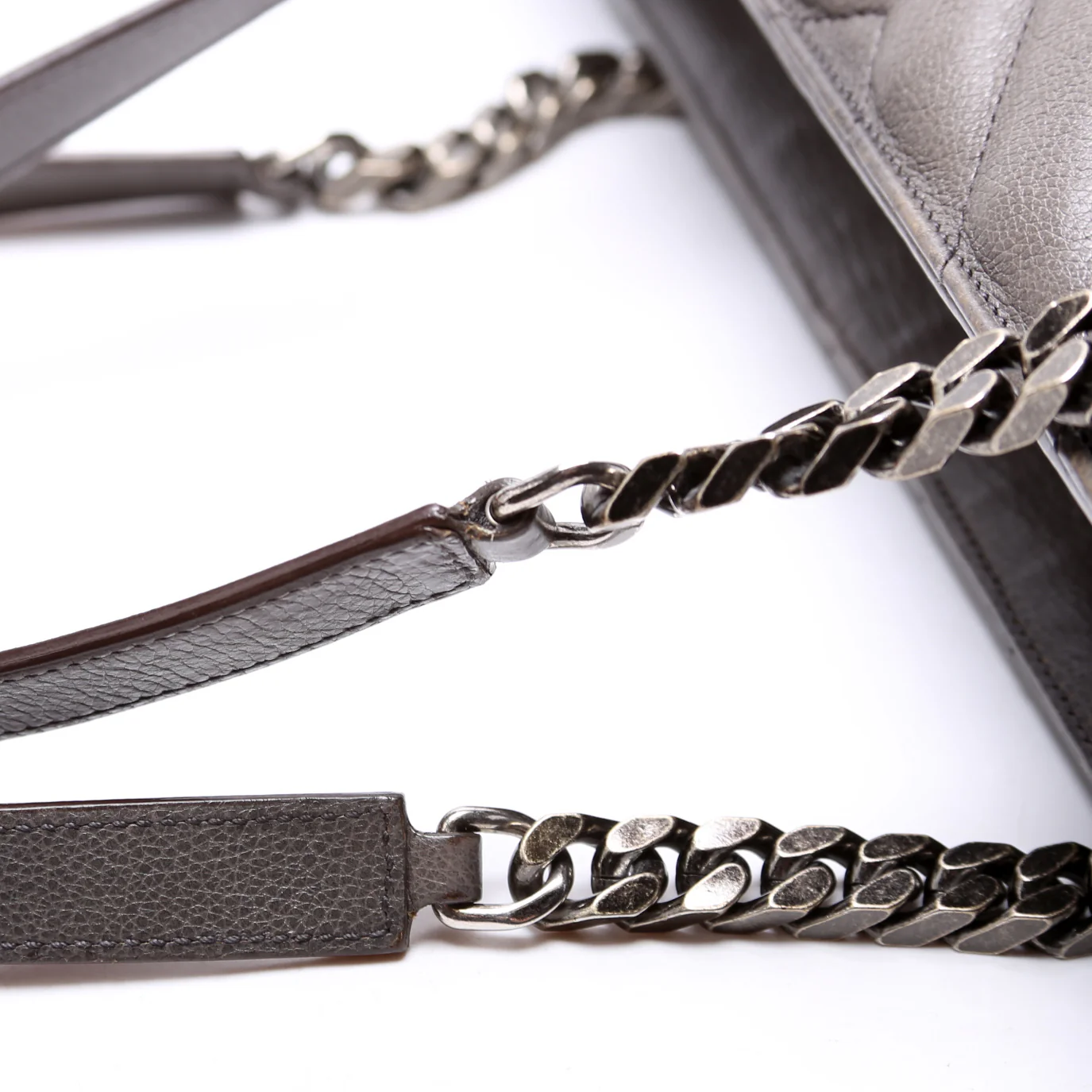 392739 Chevron Large Tote Sheepskin Grey - Image 9