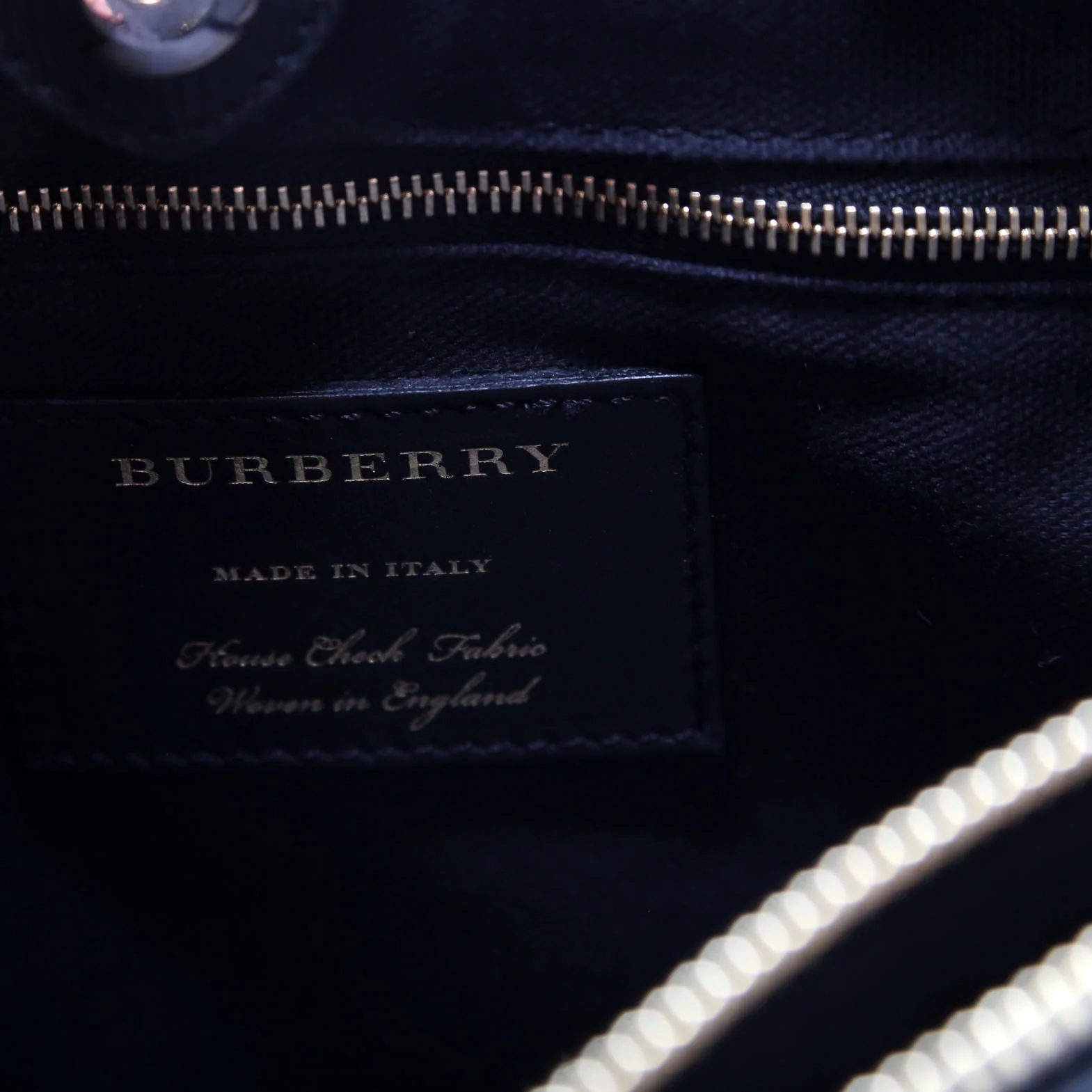 3958978 Banner Medium Tote - Image 10