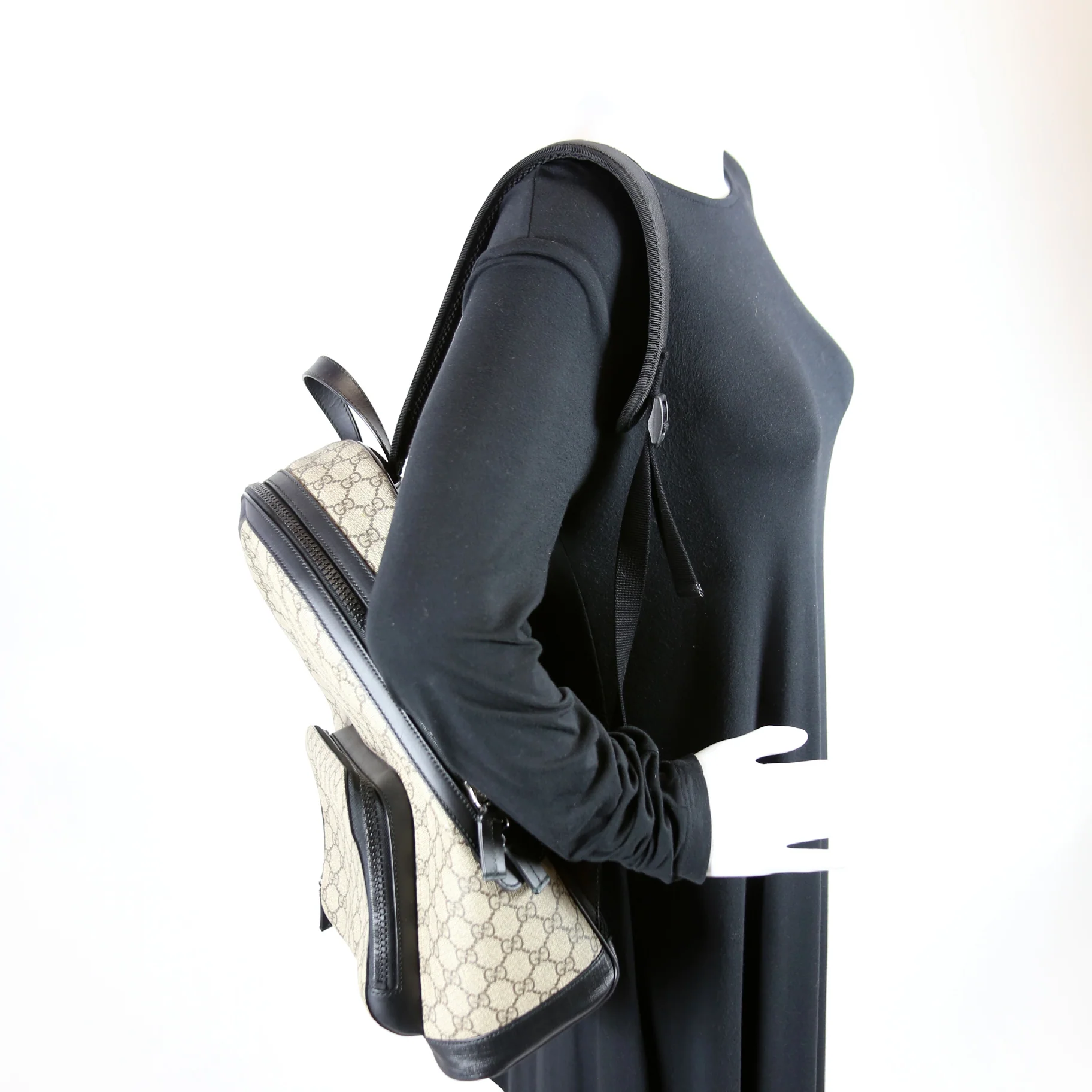 406370 GG Supreme Medium Backpack - Image 9