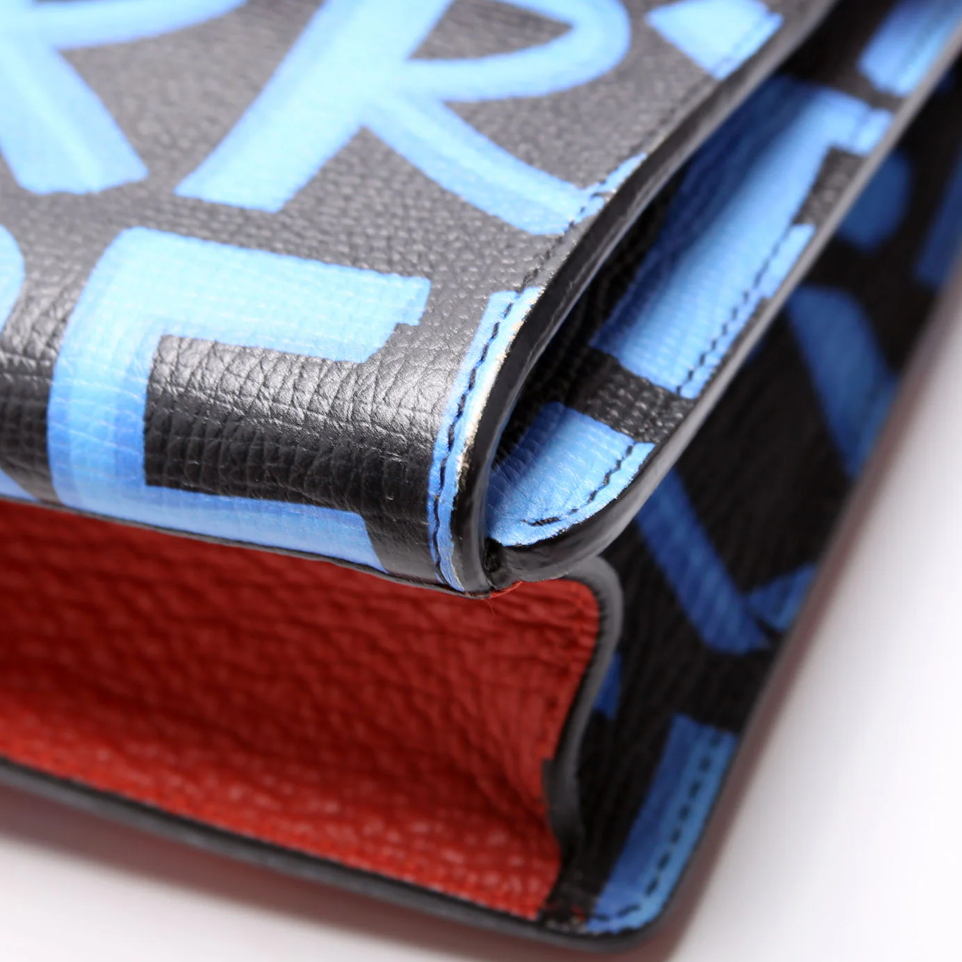4072491 Graffiti Leather Macken Crossbody Red/Blue - Image 6