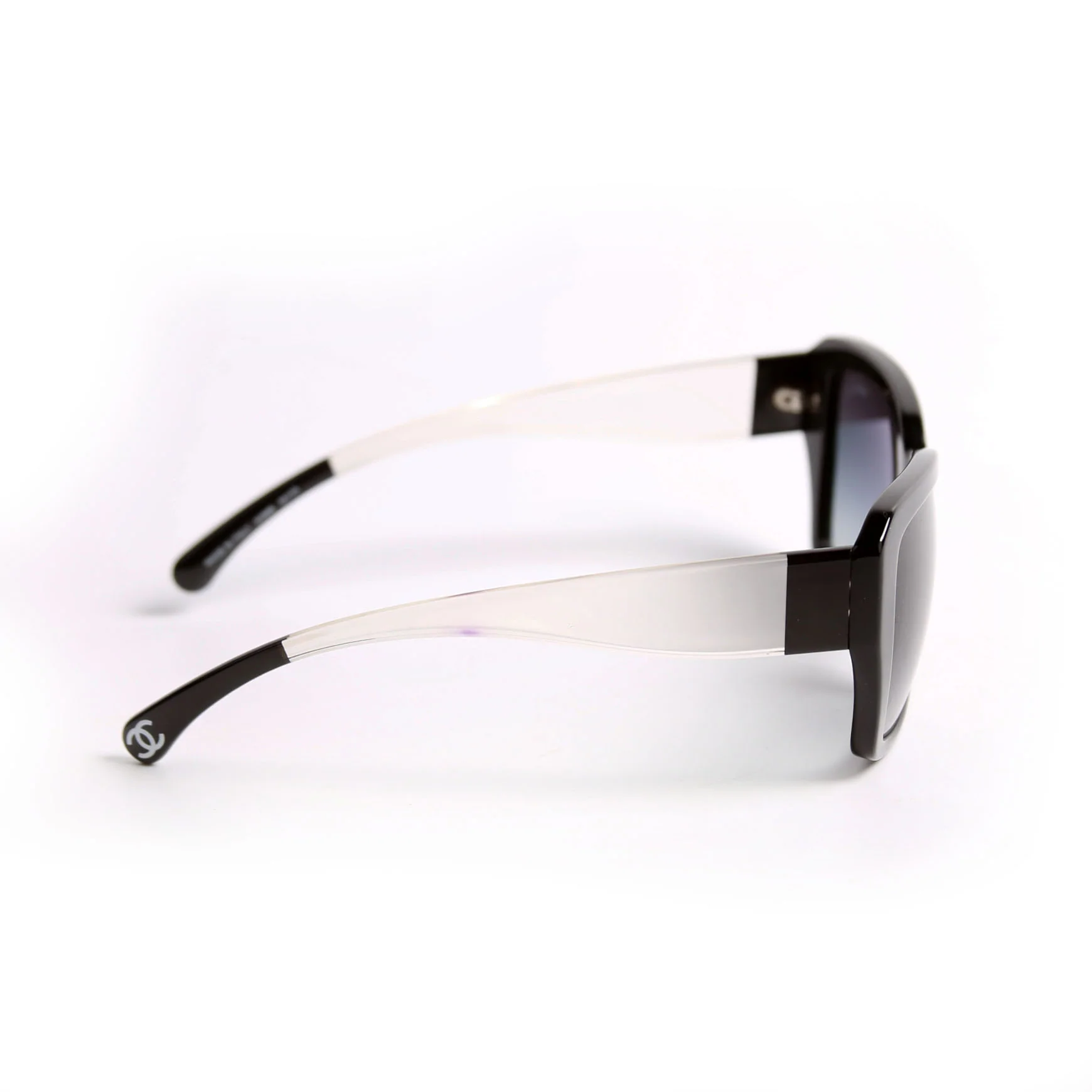 40988 CC Square Acetate Sunglasses Black - Image 3