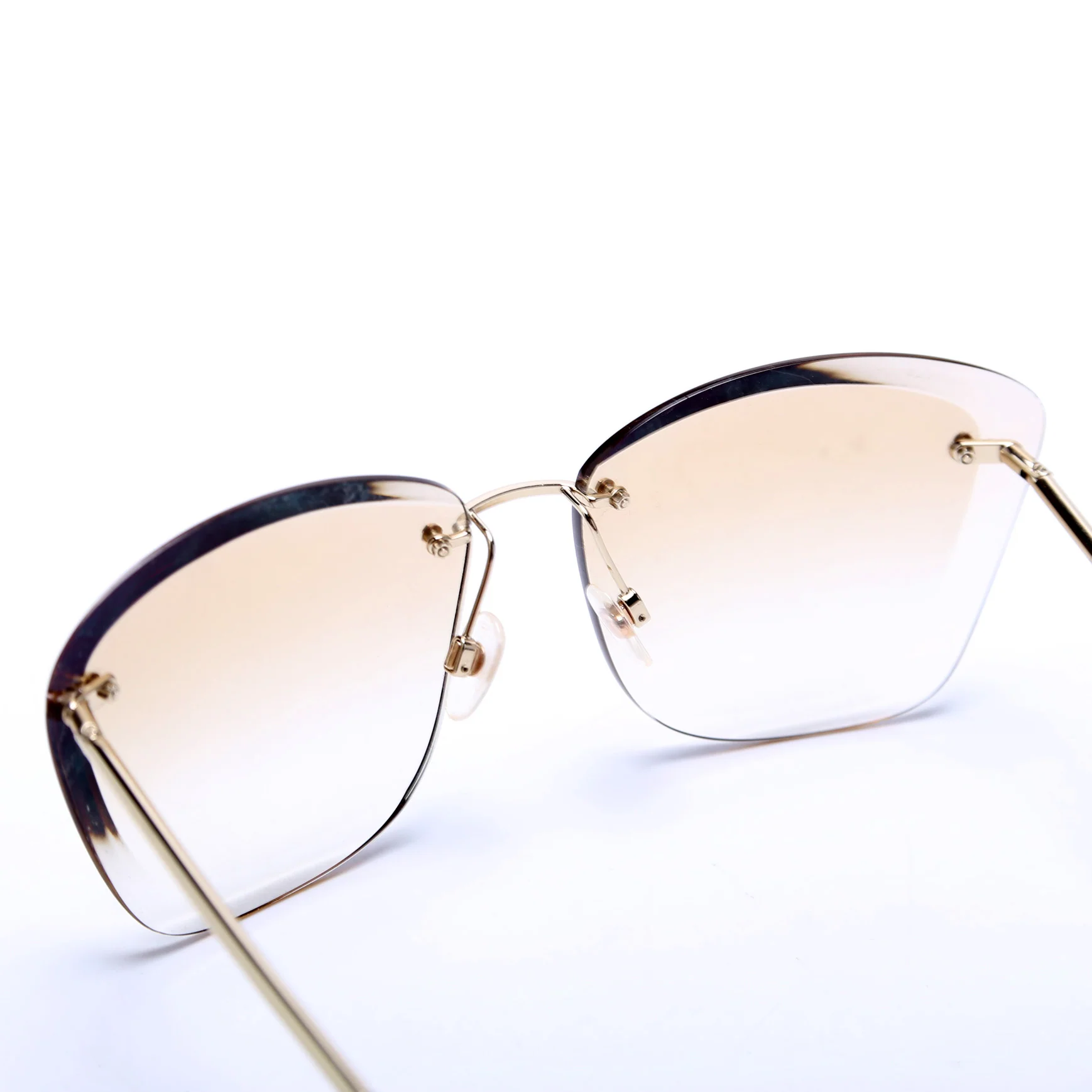 4221 Butterfly Spring Sunglasses - Image 6
