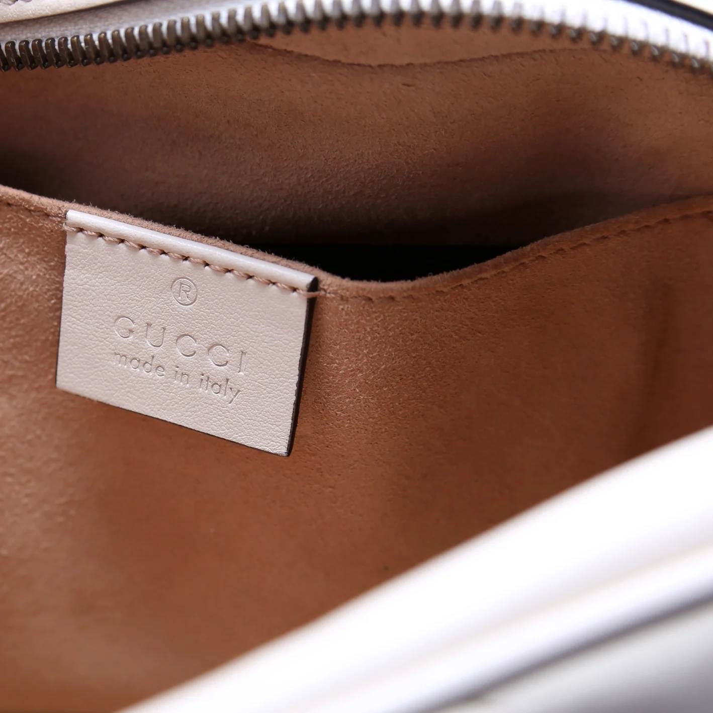 447632 Marmont Small Leather Camera - Image 9