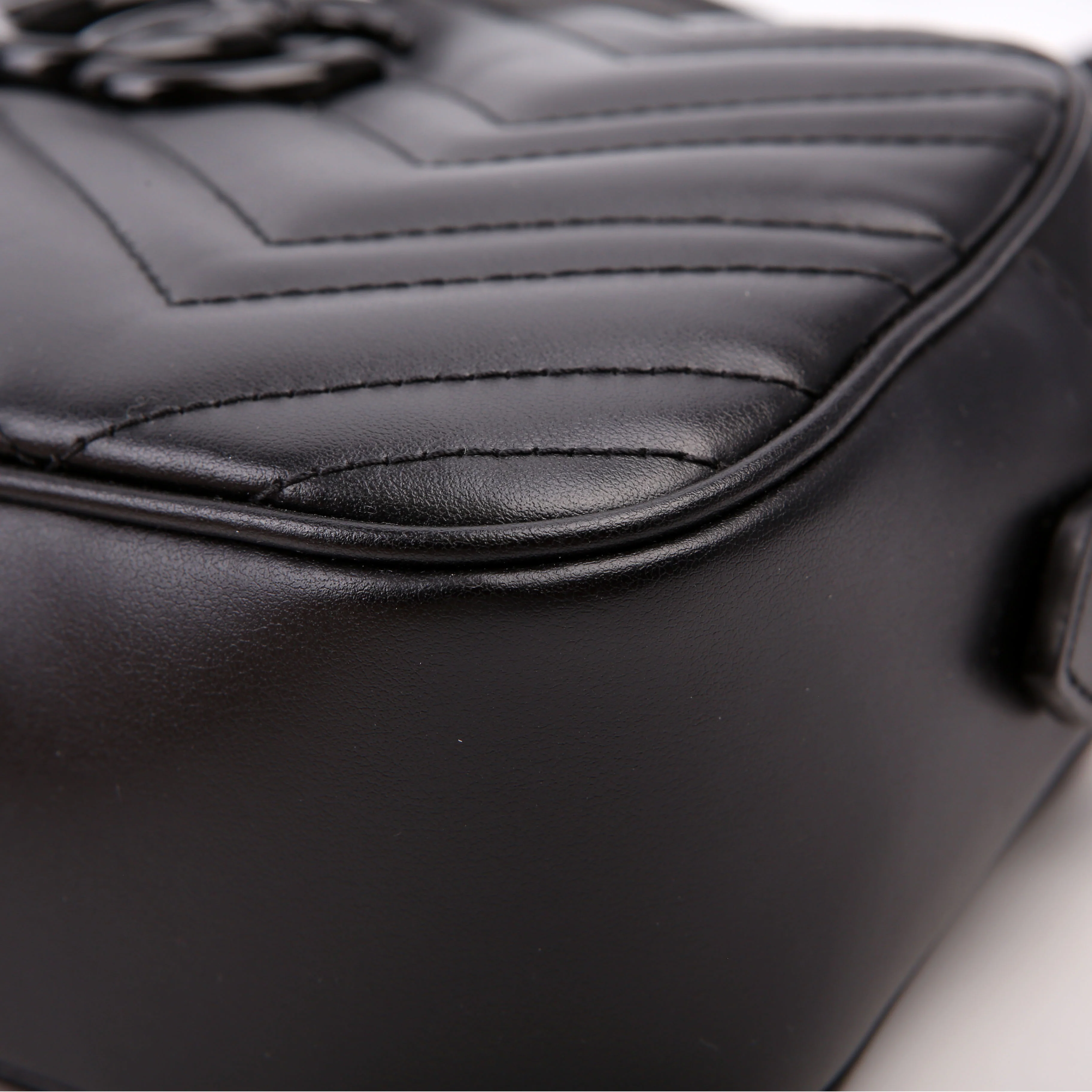 447632 Marmont Small Leather Camera Black - Image 6