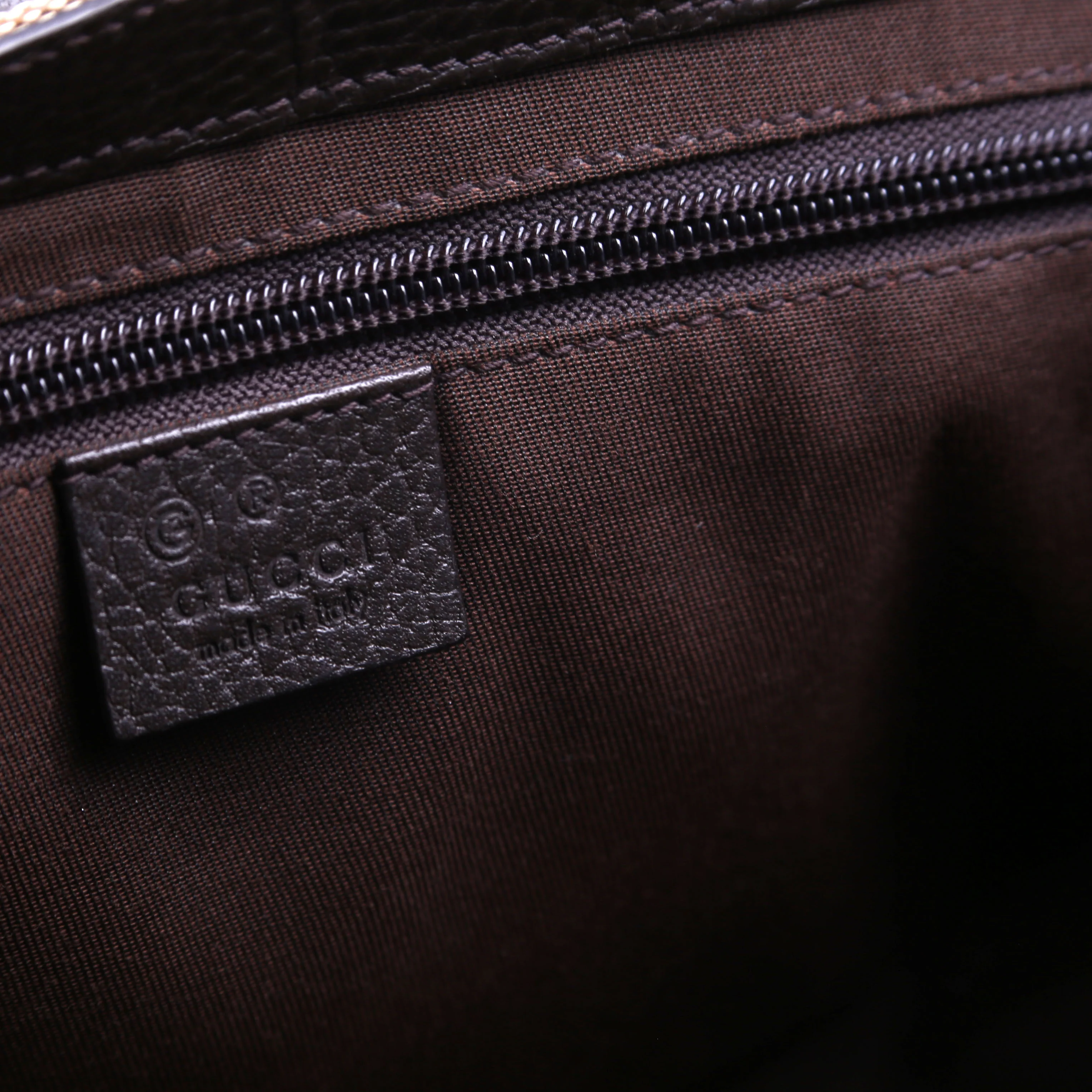 449172 GG Canvas Messenger - Image 8