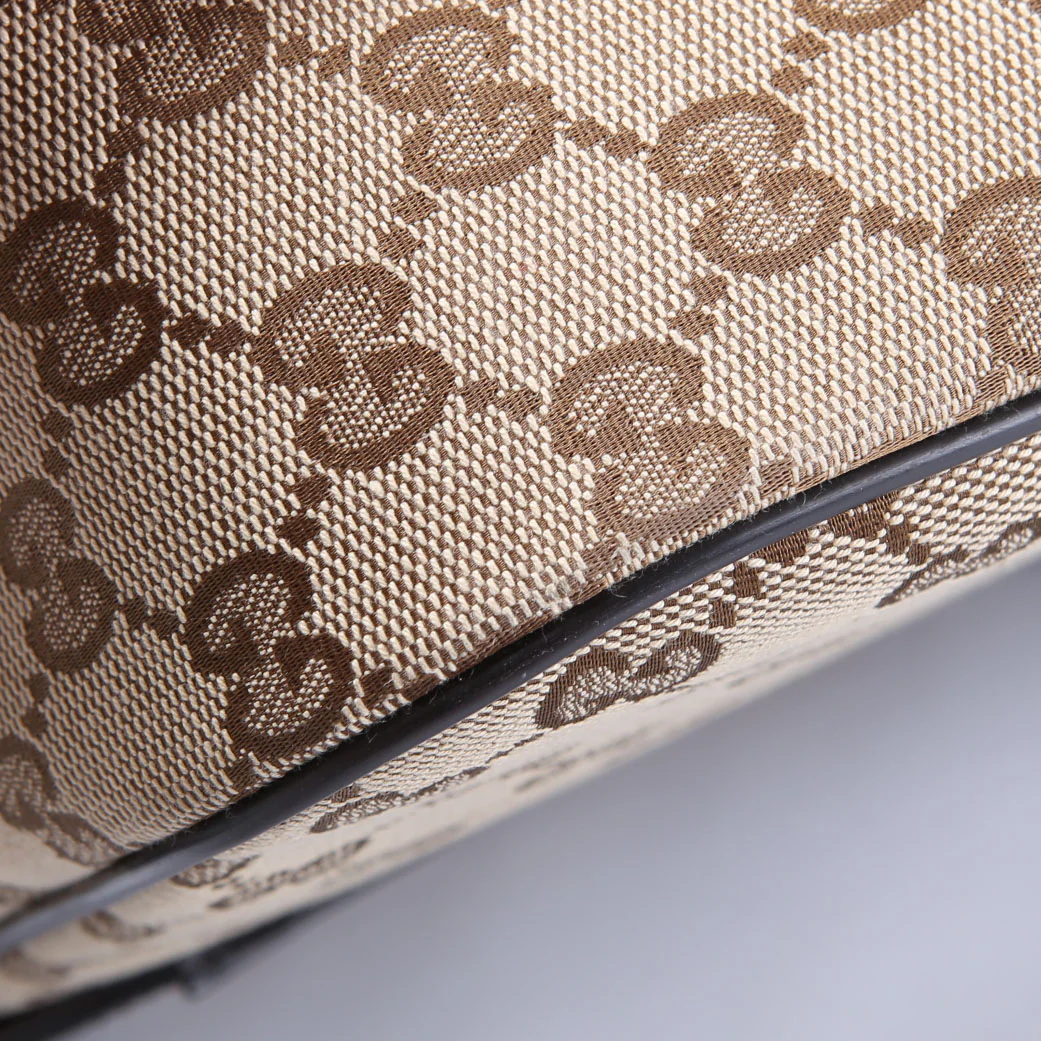 449172 GG Canvas Messenger - Image 7