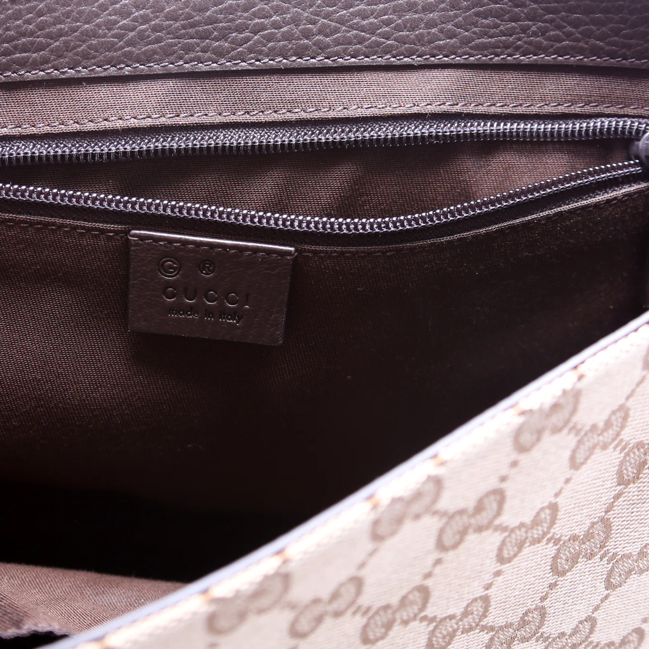 449172 GG Canvas Messenger - Image 8