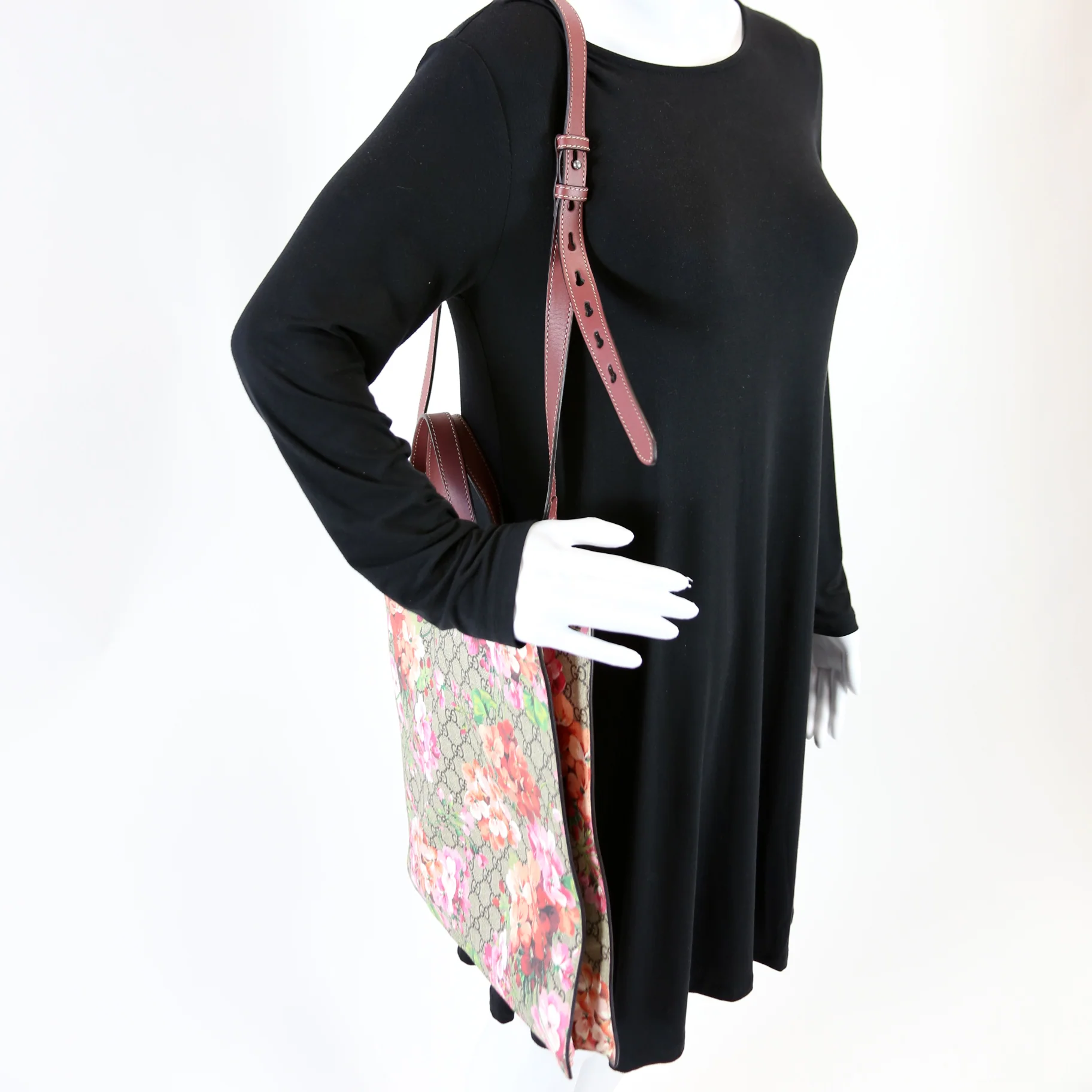 450950 Soft GG Supreme Blooms Vertical Tote - Image 9