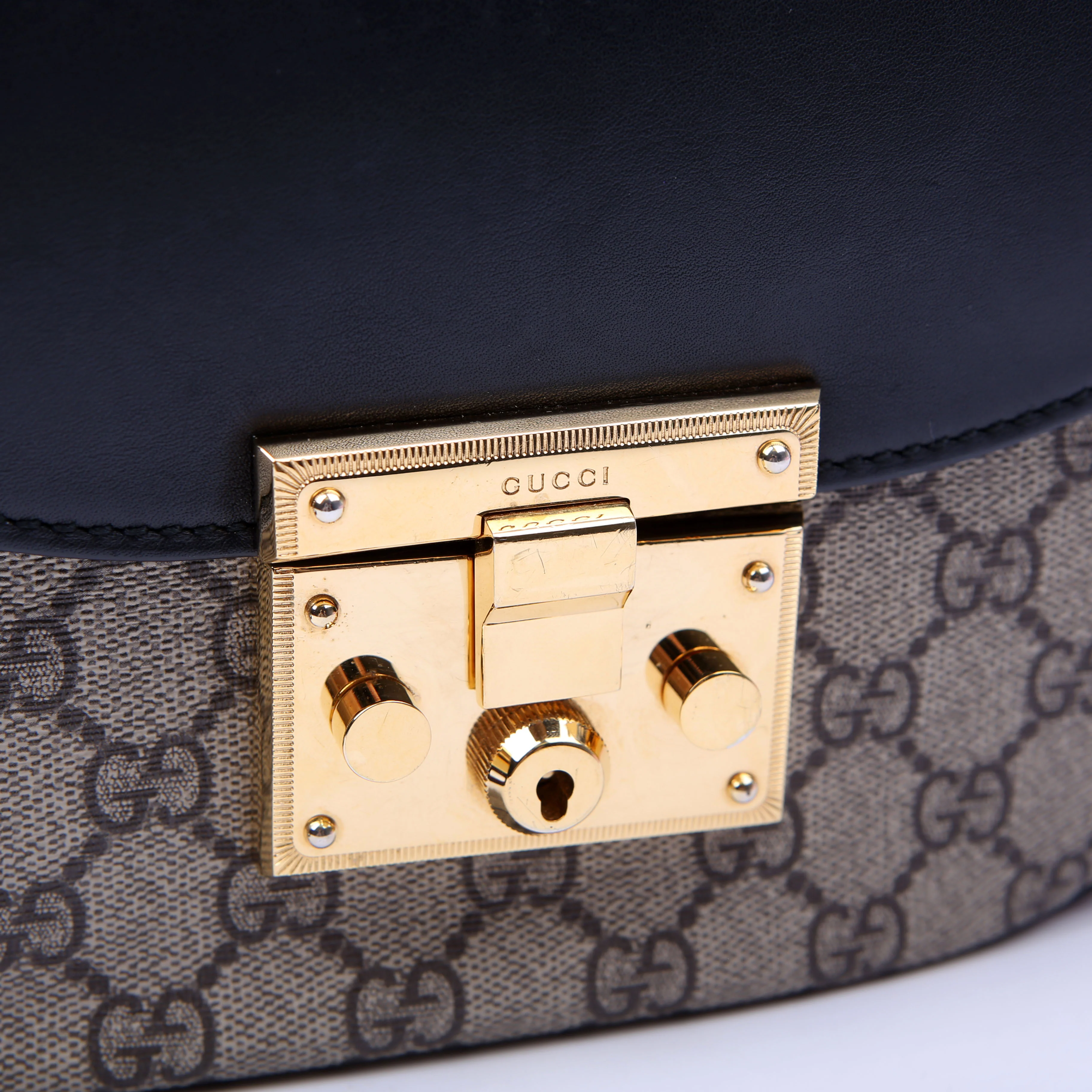 453189 Padlock Supreme Medium Messenger - Image 13