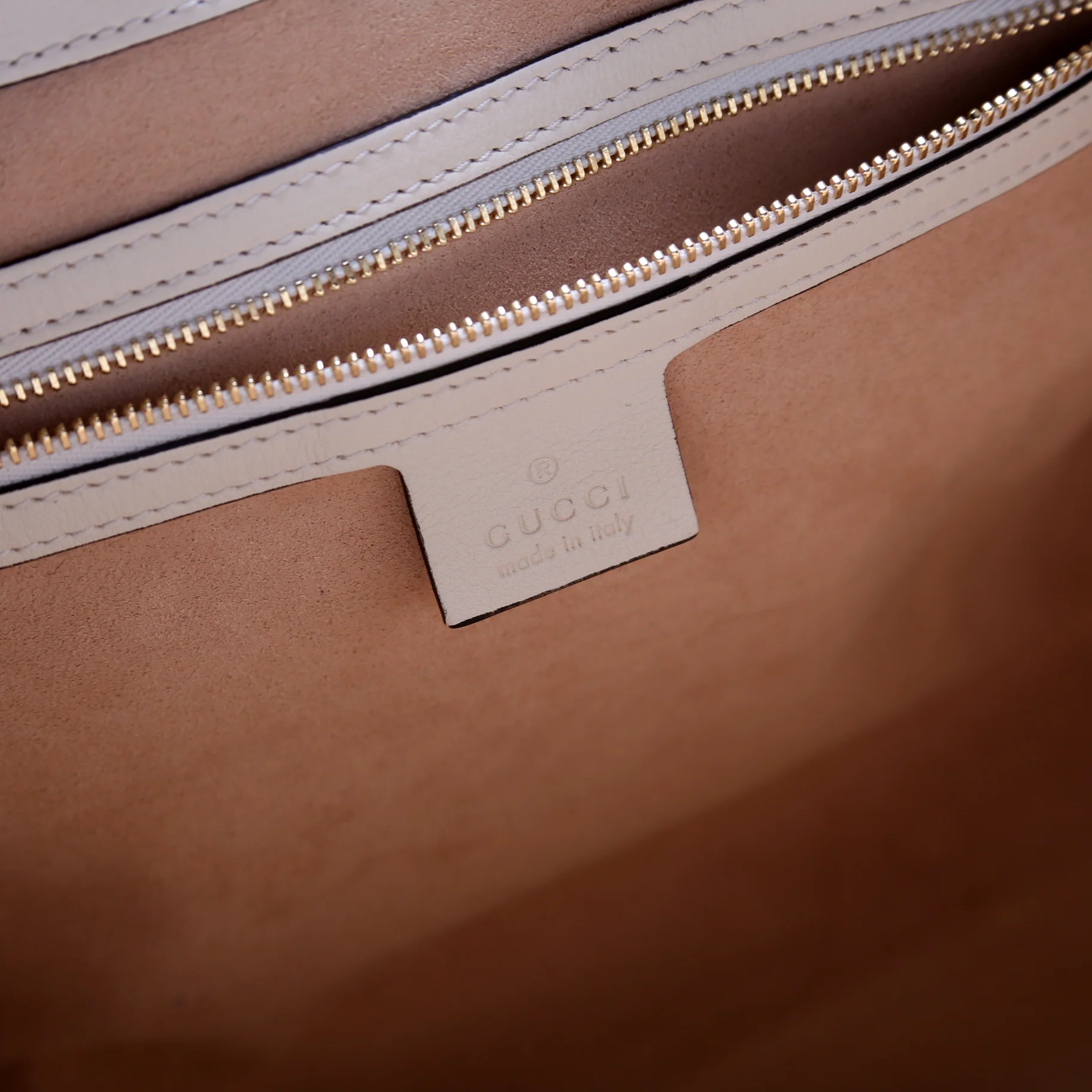 479197 Padlock GG Bees Shoulder Medium Cream - Image 9